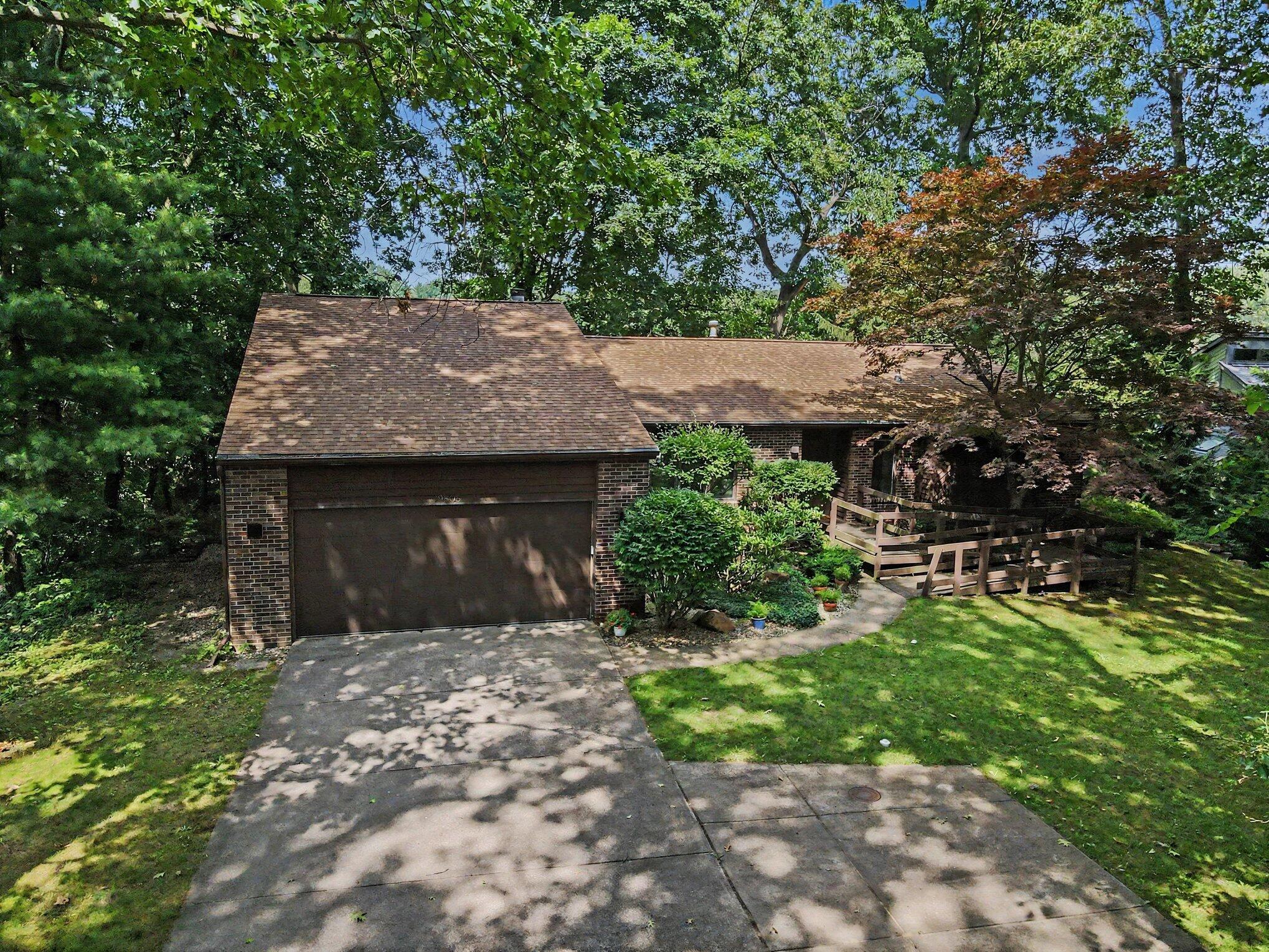 9808 Oak Forest Circle Kalamazoo MI 49009