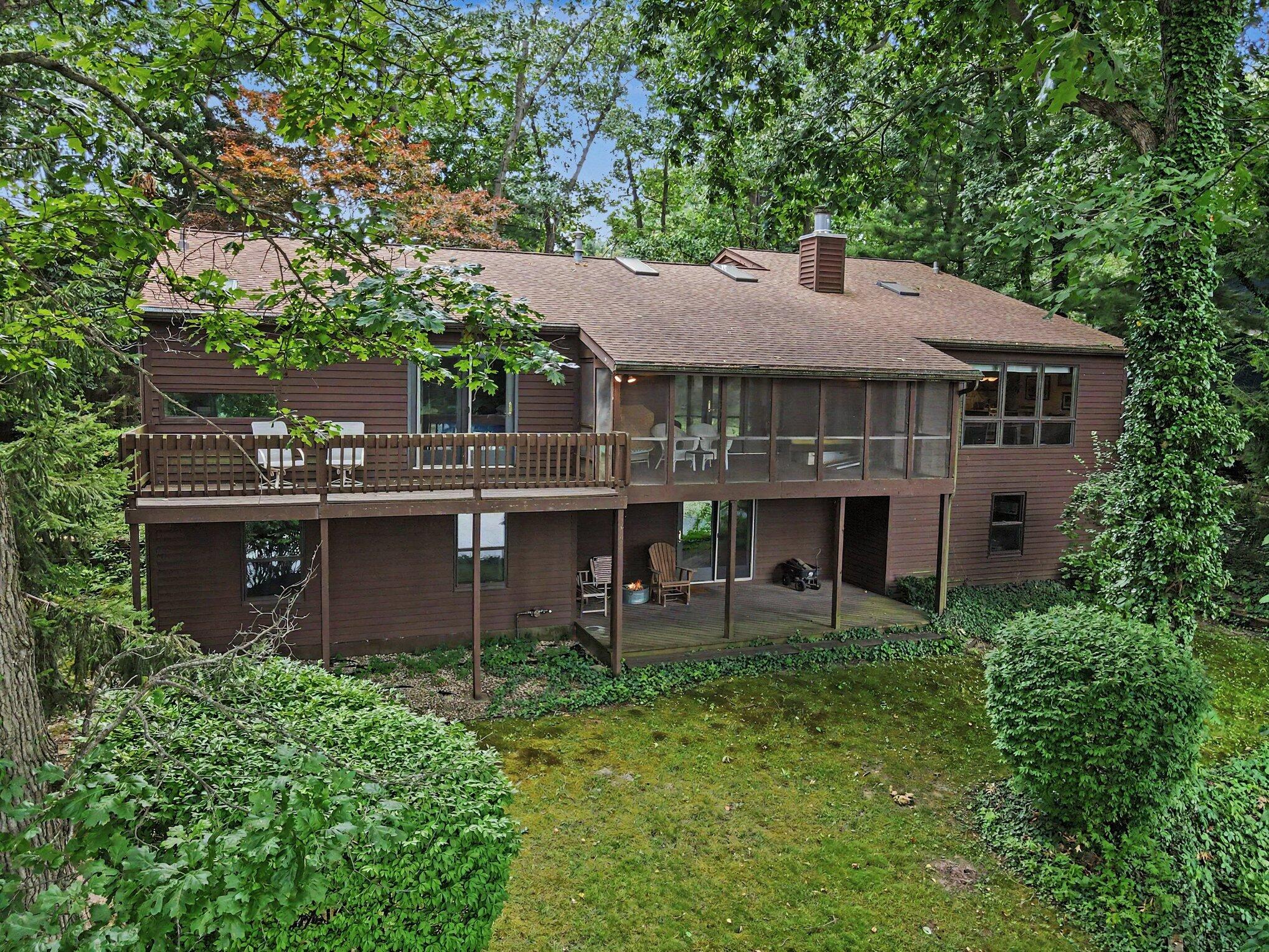 9808 Oak Forest Circle Kalamazoo MI 49009