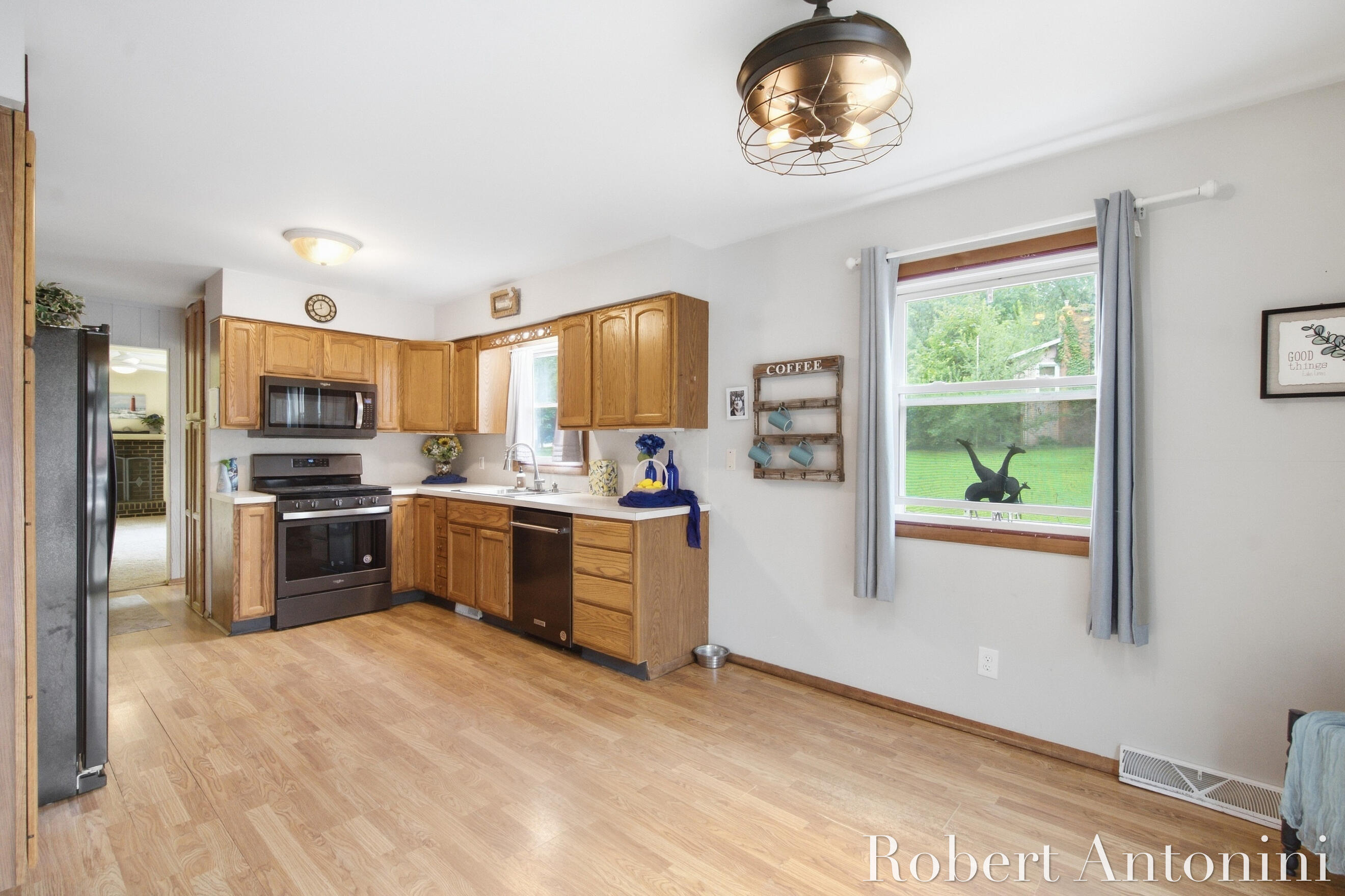 3756 Summit View Drive NE Grand Rapids MI 49525