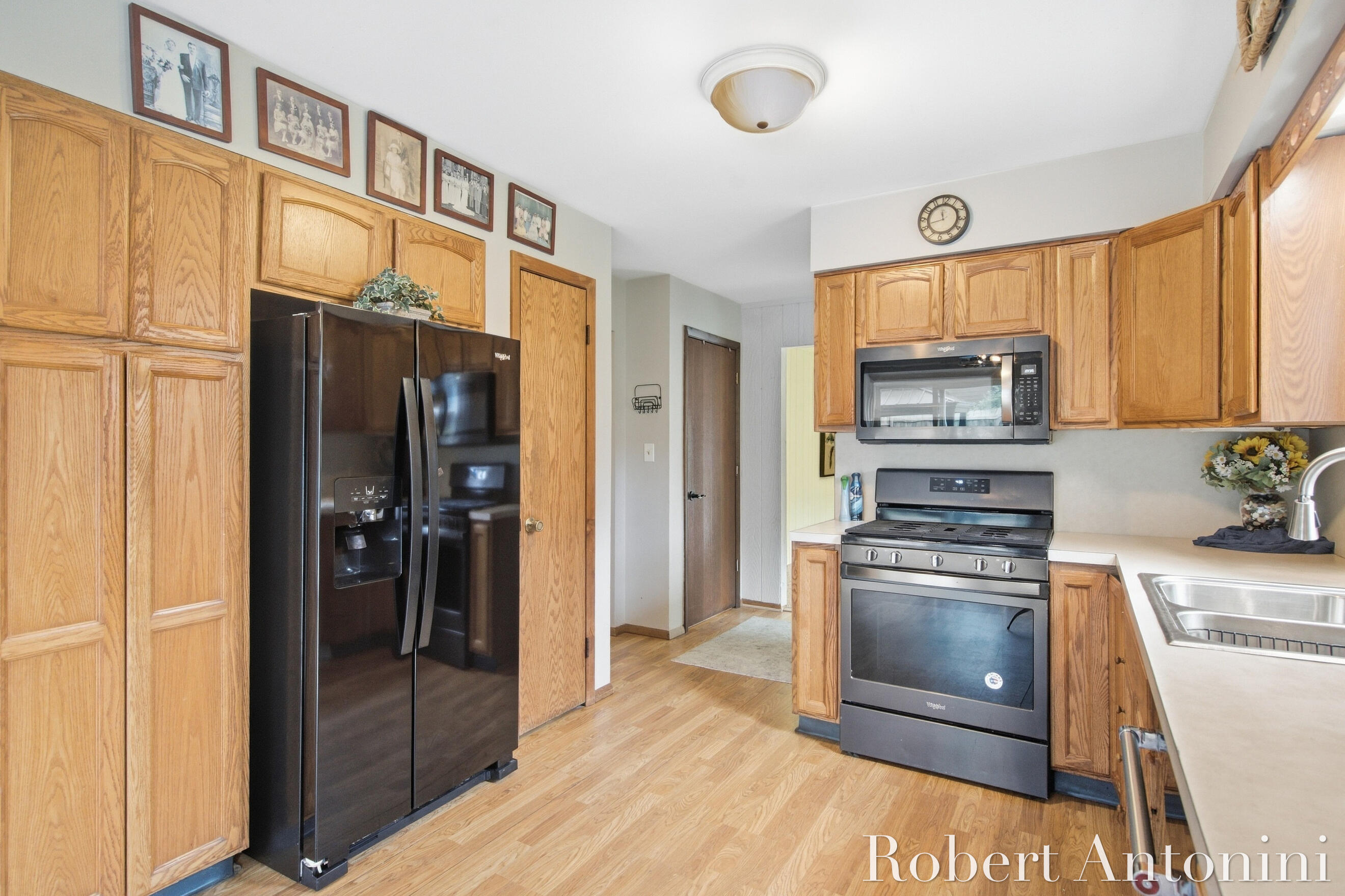 3756 Summit View Drive NE Grand Rapids MI 49525