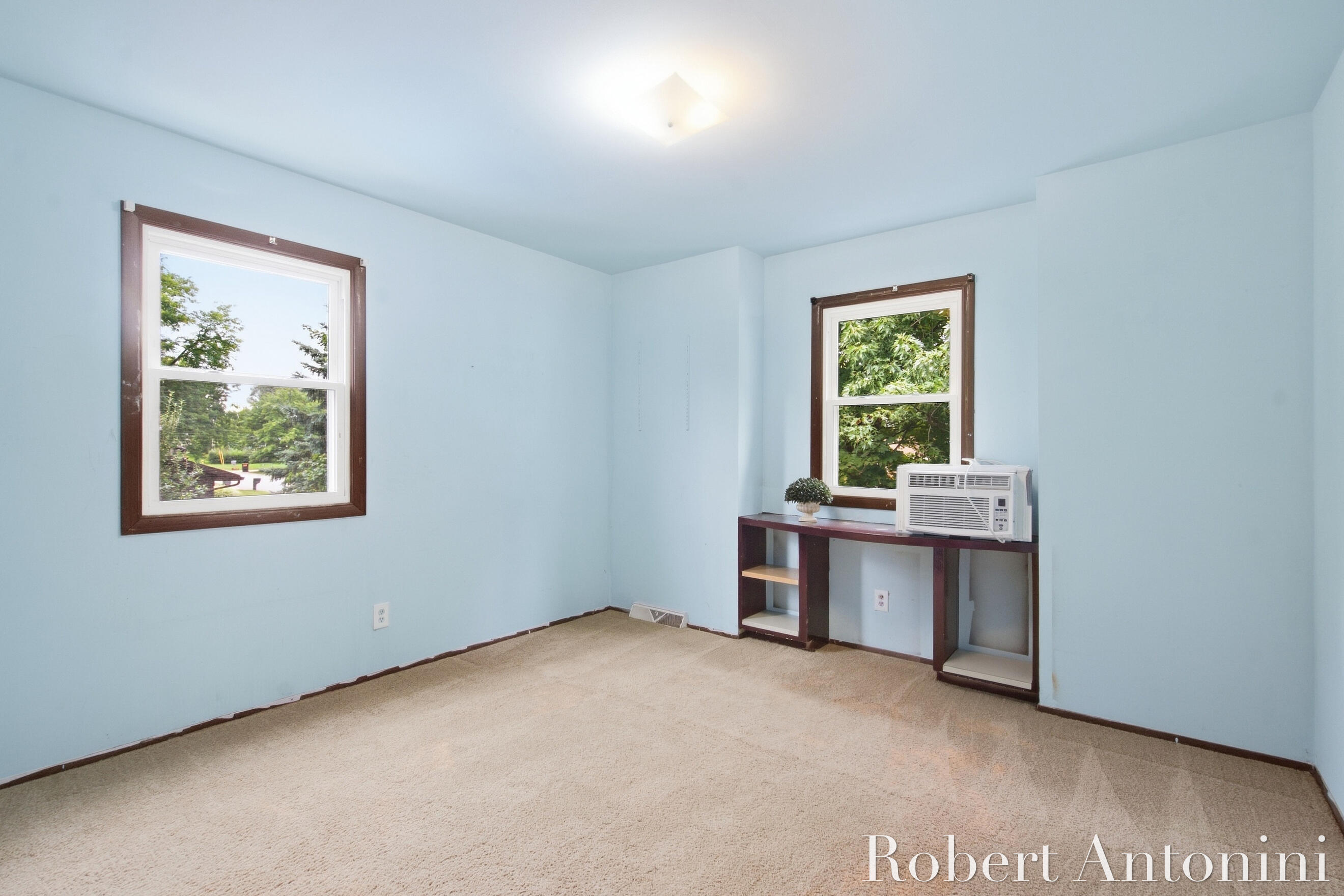 3756 Summit View Drive NE Grand Rapids MI 49525
