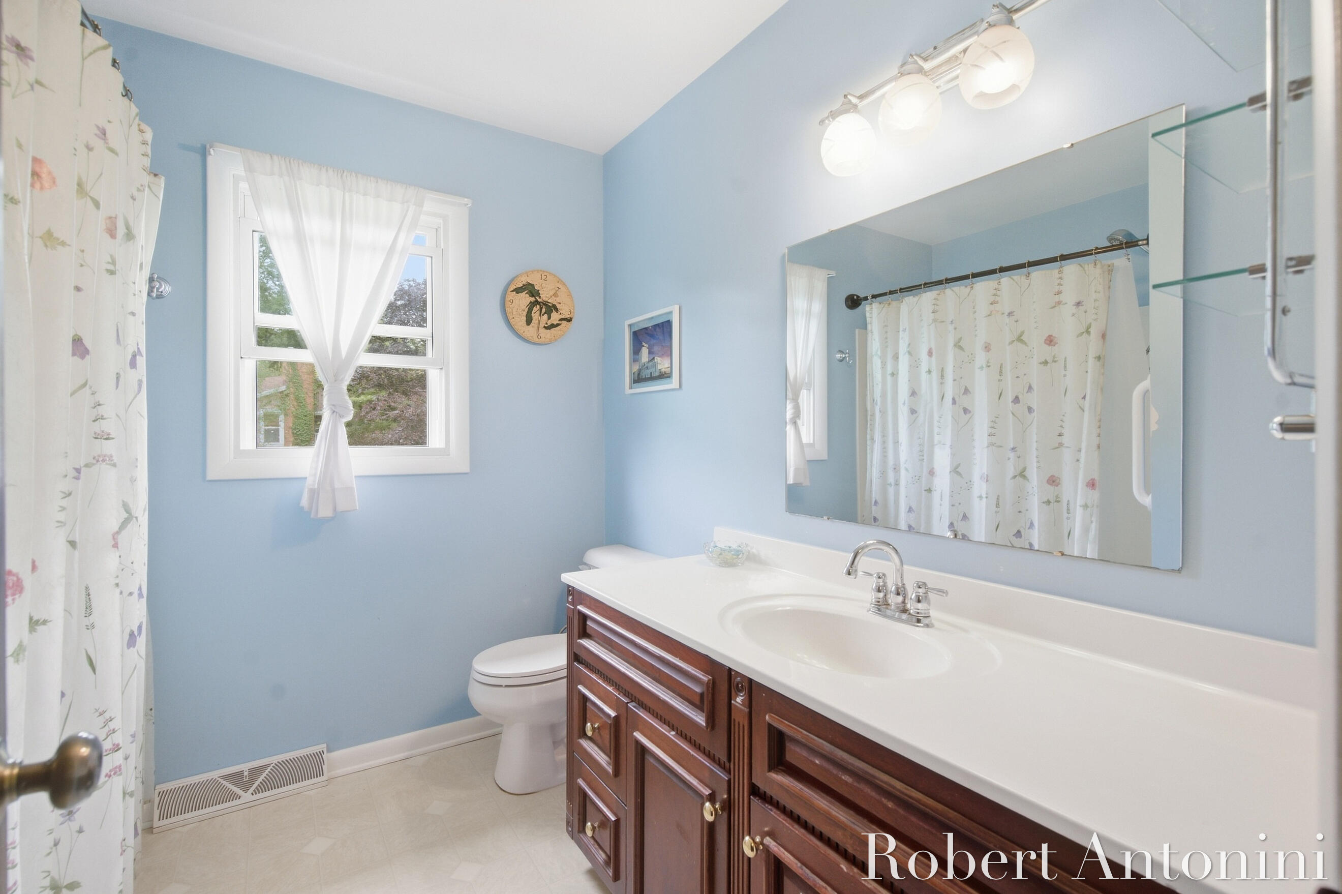 3756 Summit View Drive NE Grand Rapids MI 49525