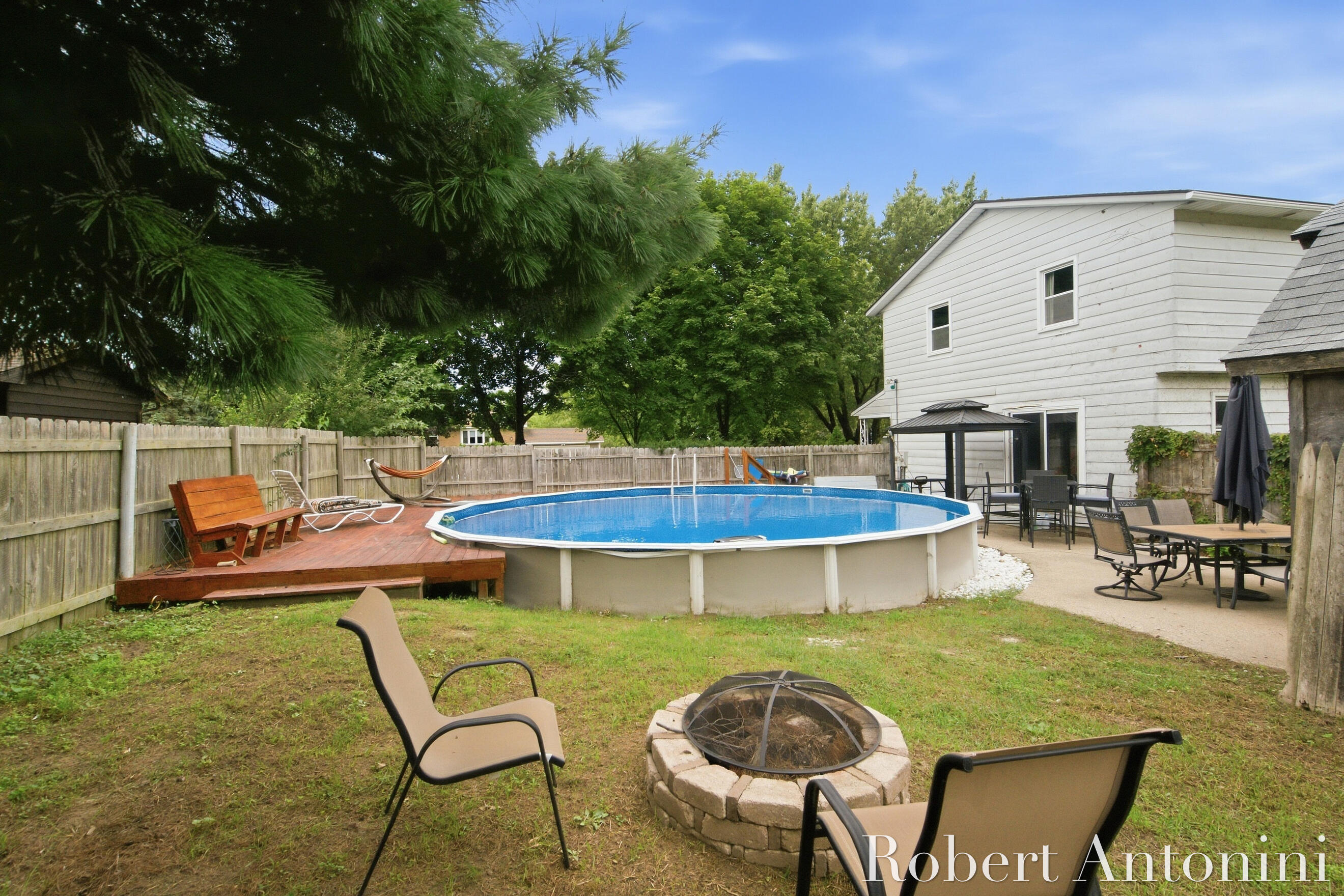3756 Summit View Drive NE Grand Rapids MI 49525