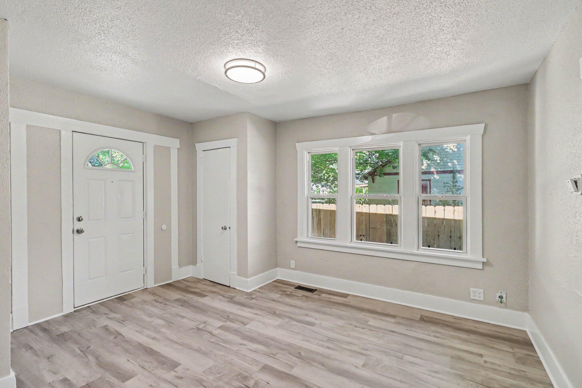 702 Fenimore Drive Kalamazoo MI 49048