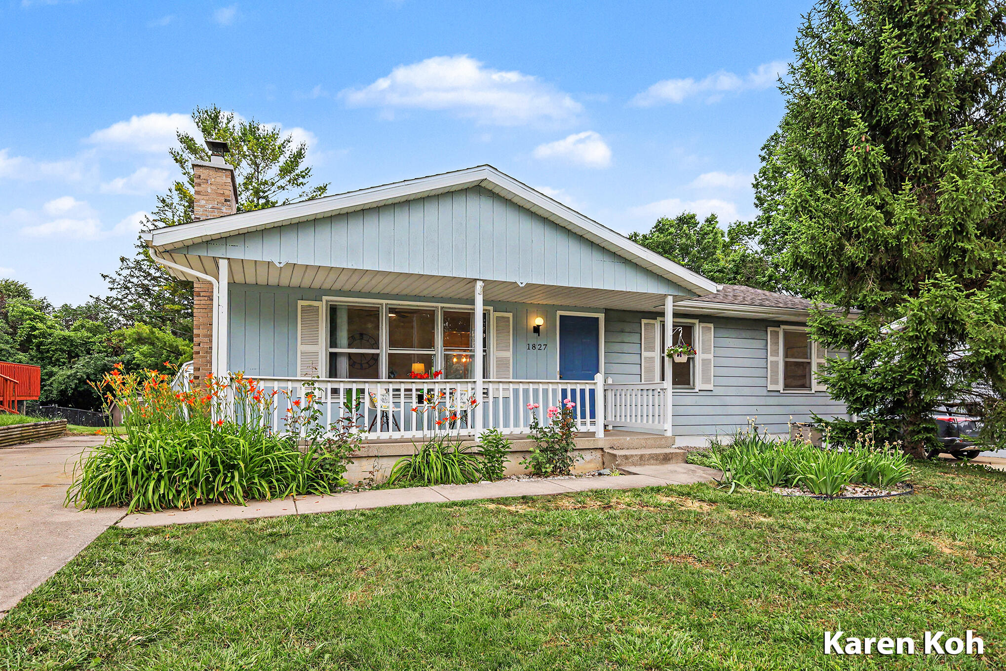 1827 Rowland Avenue SE Grand Rapids MI 49546