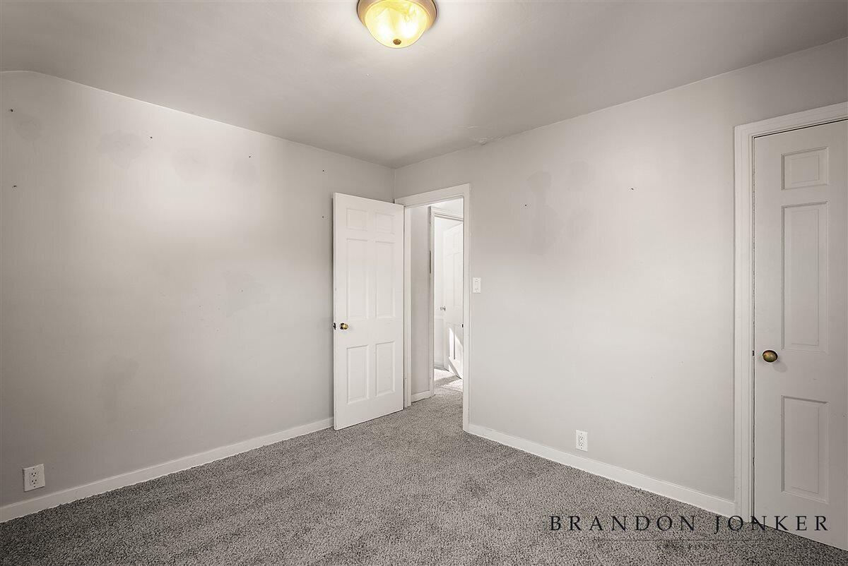 2417 Brooklyn Avenue SE Grand Rapids MI 49507