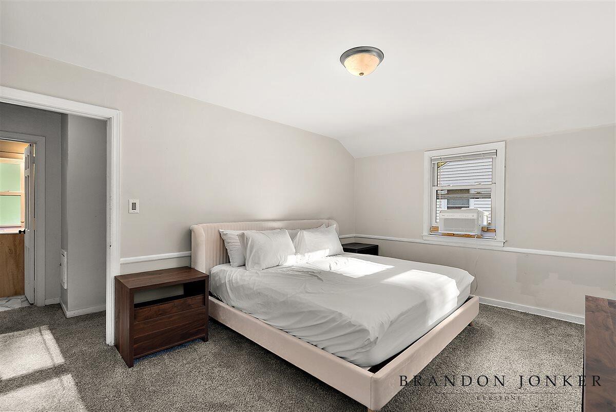 2417 Brooklyn Avenue SE Grand Rapids MI 49507