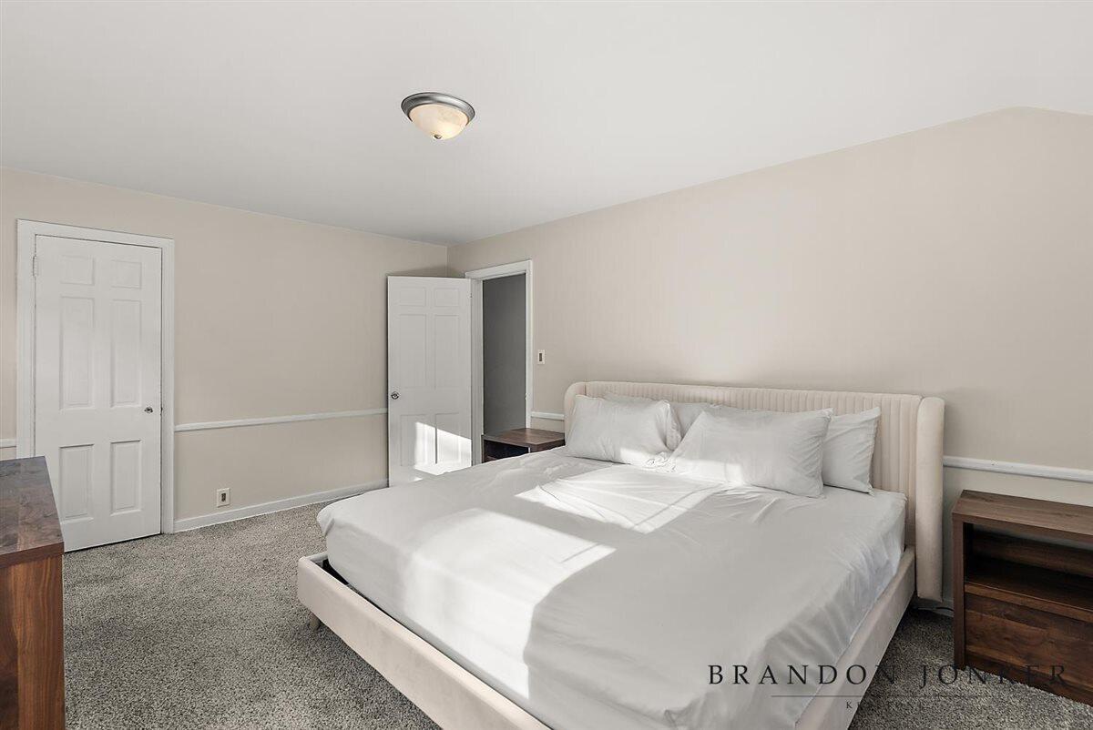 2417 Brooklyn Avenue SE Grand Rapids MI 49507