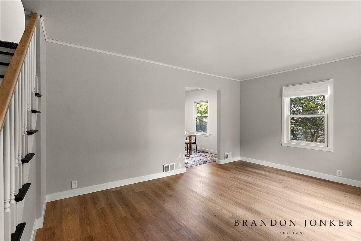 2417 Brooklyn Avenue SE Grand Rapids MI 49507
