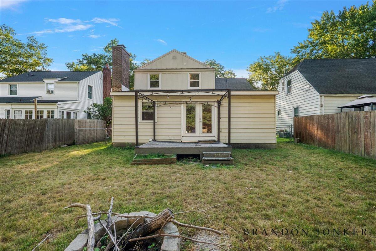 2417 Brooklyn Avenue SE Grand Rapids MI 49507