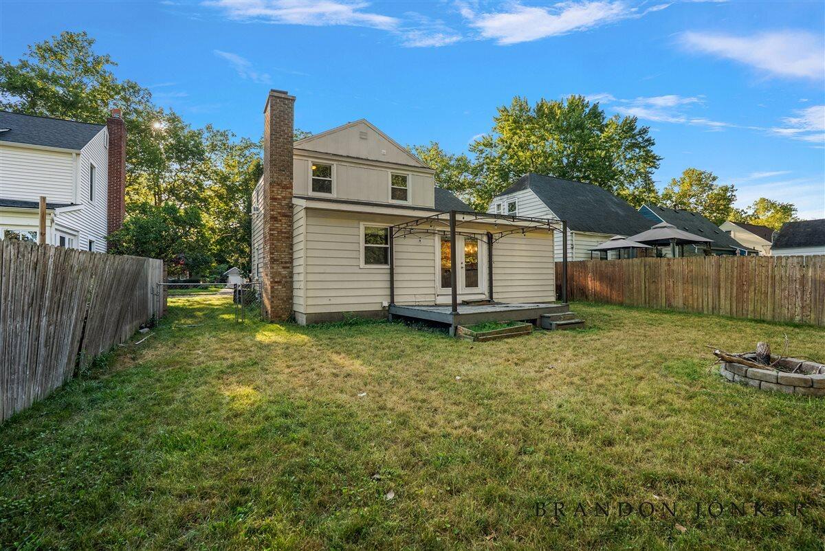 2417 Brooklyn Avenue SE Grand Rapids MI 49507