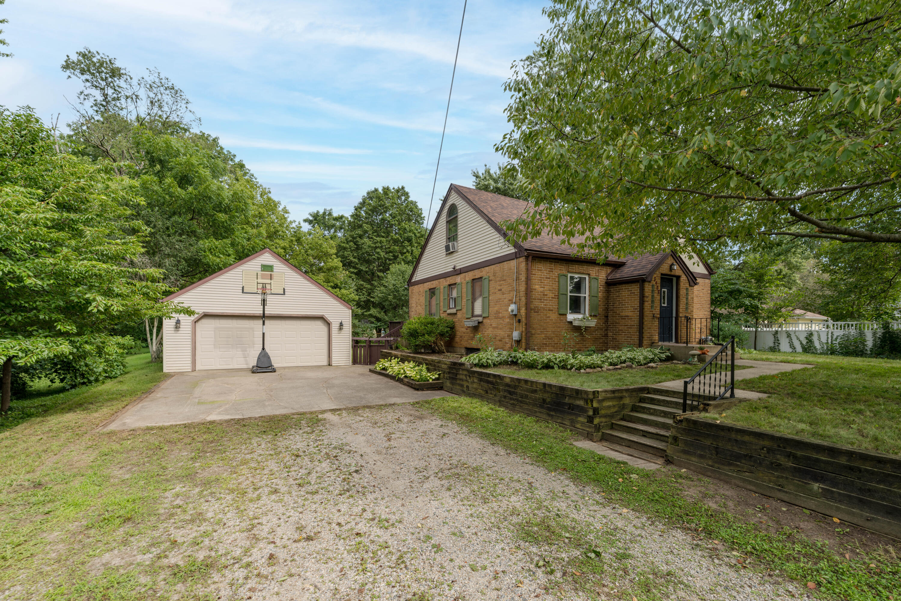 3908 Clarnin Street Kalamazoo MI 49004