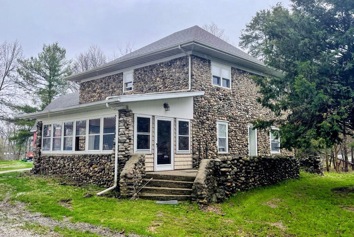 2311 E Glendora Road Buchanan MI 49107