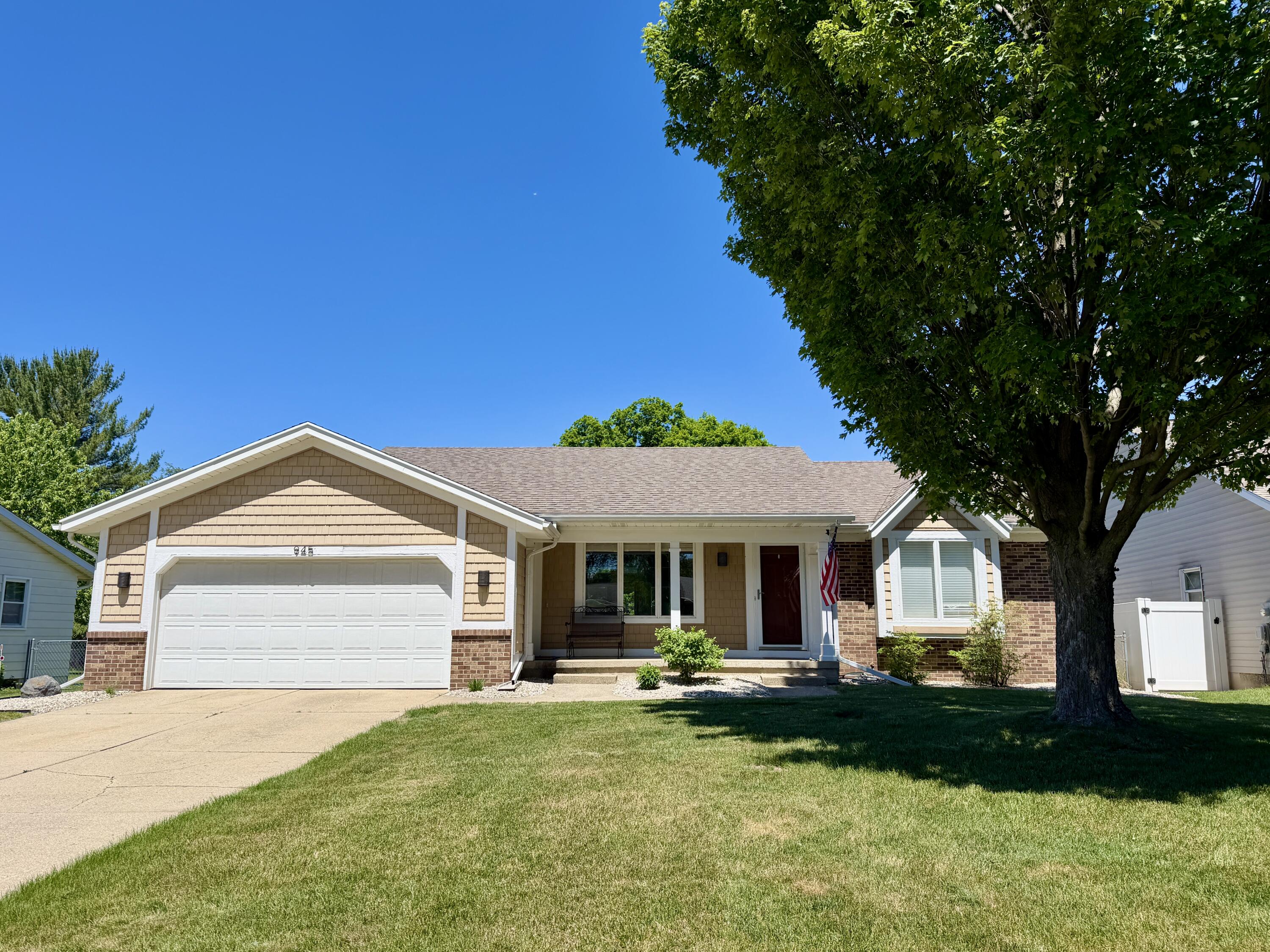 945 Pembroke Street SE Grand Rapids MI 49508