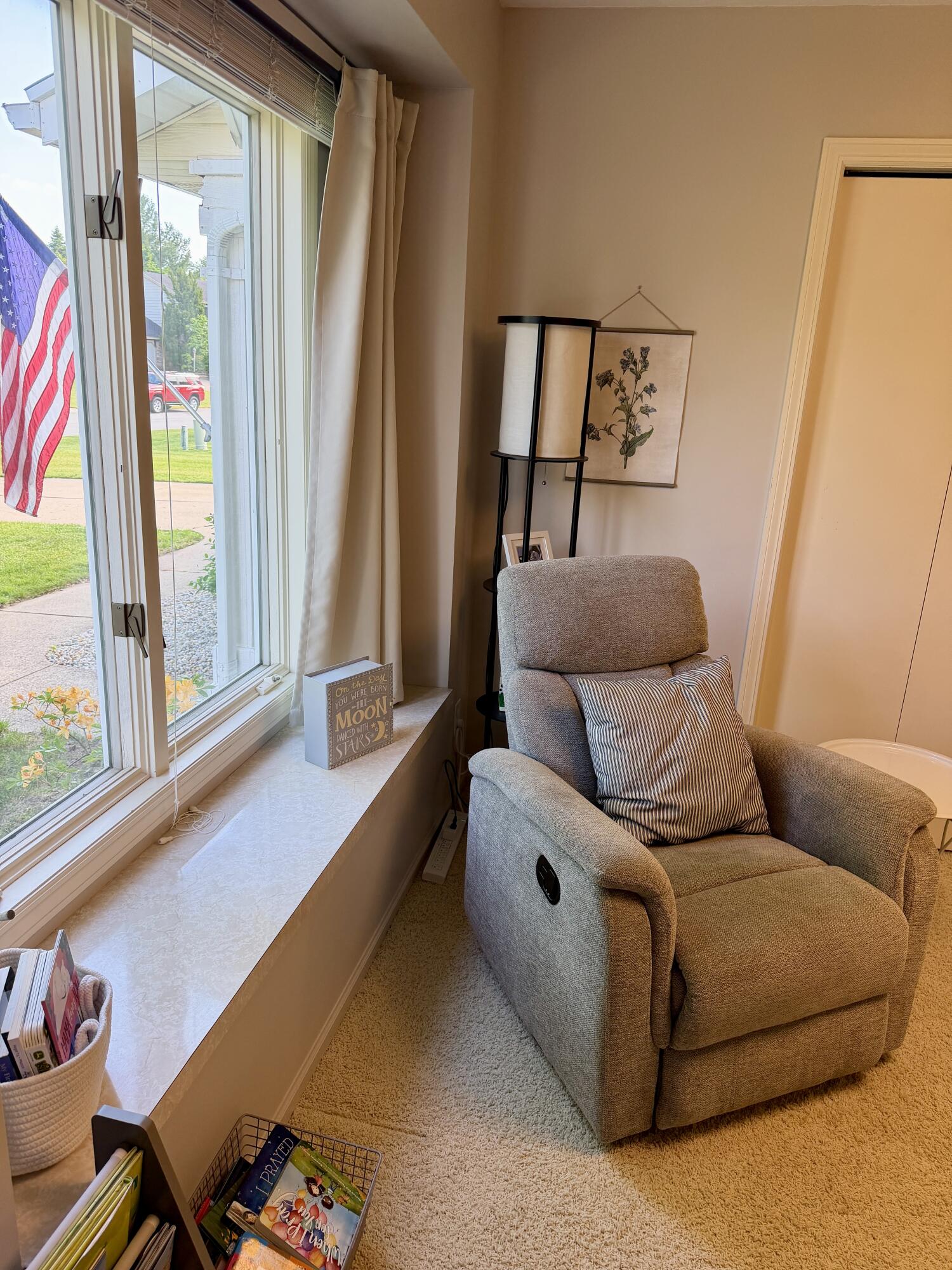 945 Pembroke Street SE Grand Rapids MI 49508
