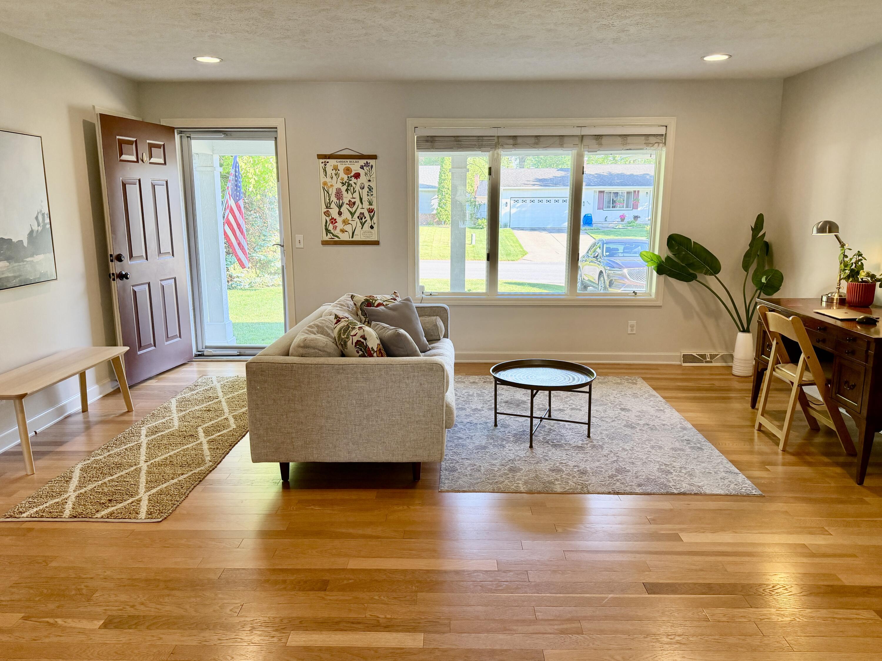 945 Pembroke Street SE Grand Rapids MI 49508