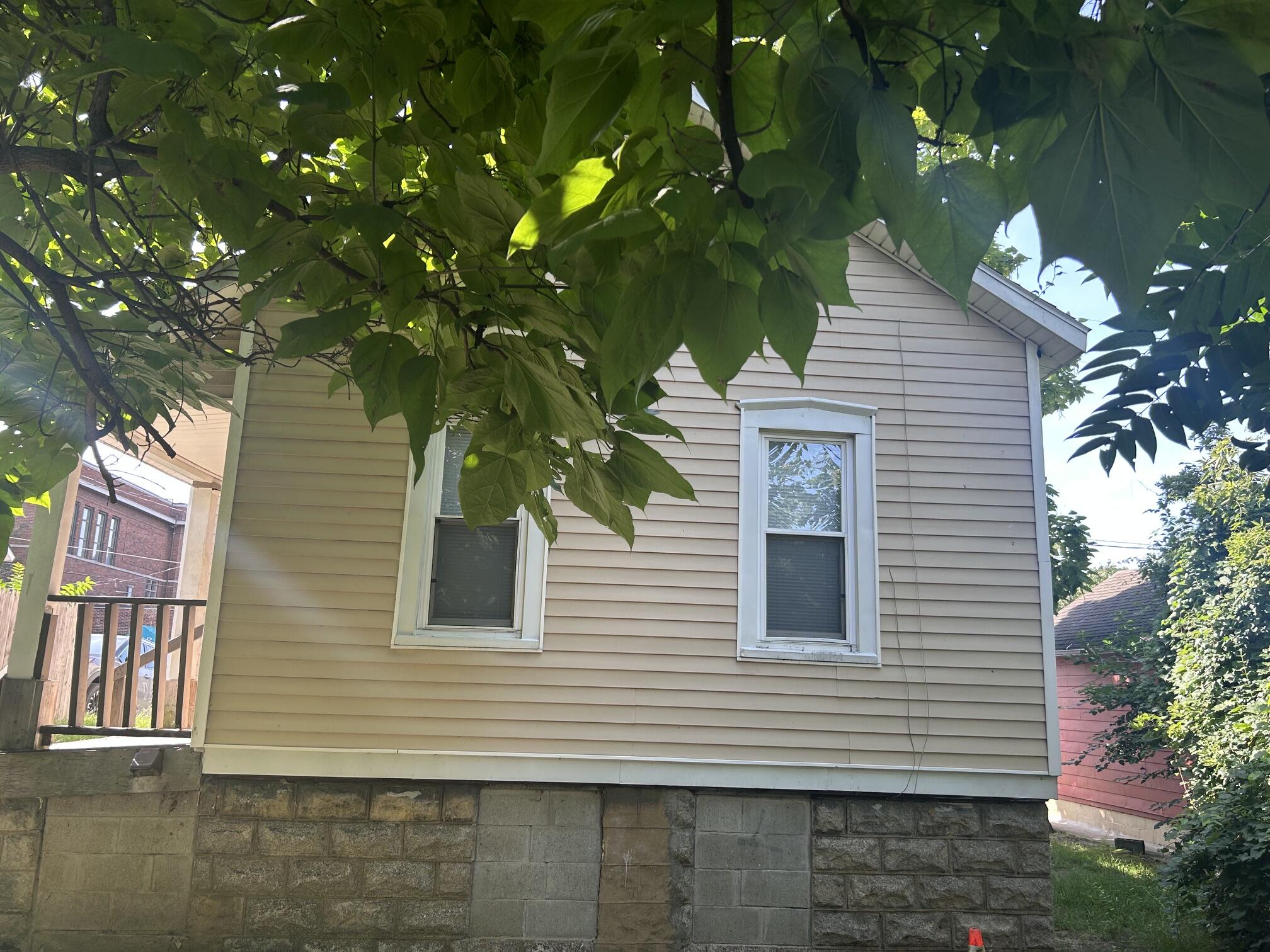 927 Bemis Street SE Grand Rapids MI 49506