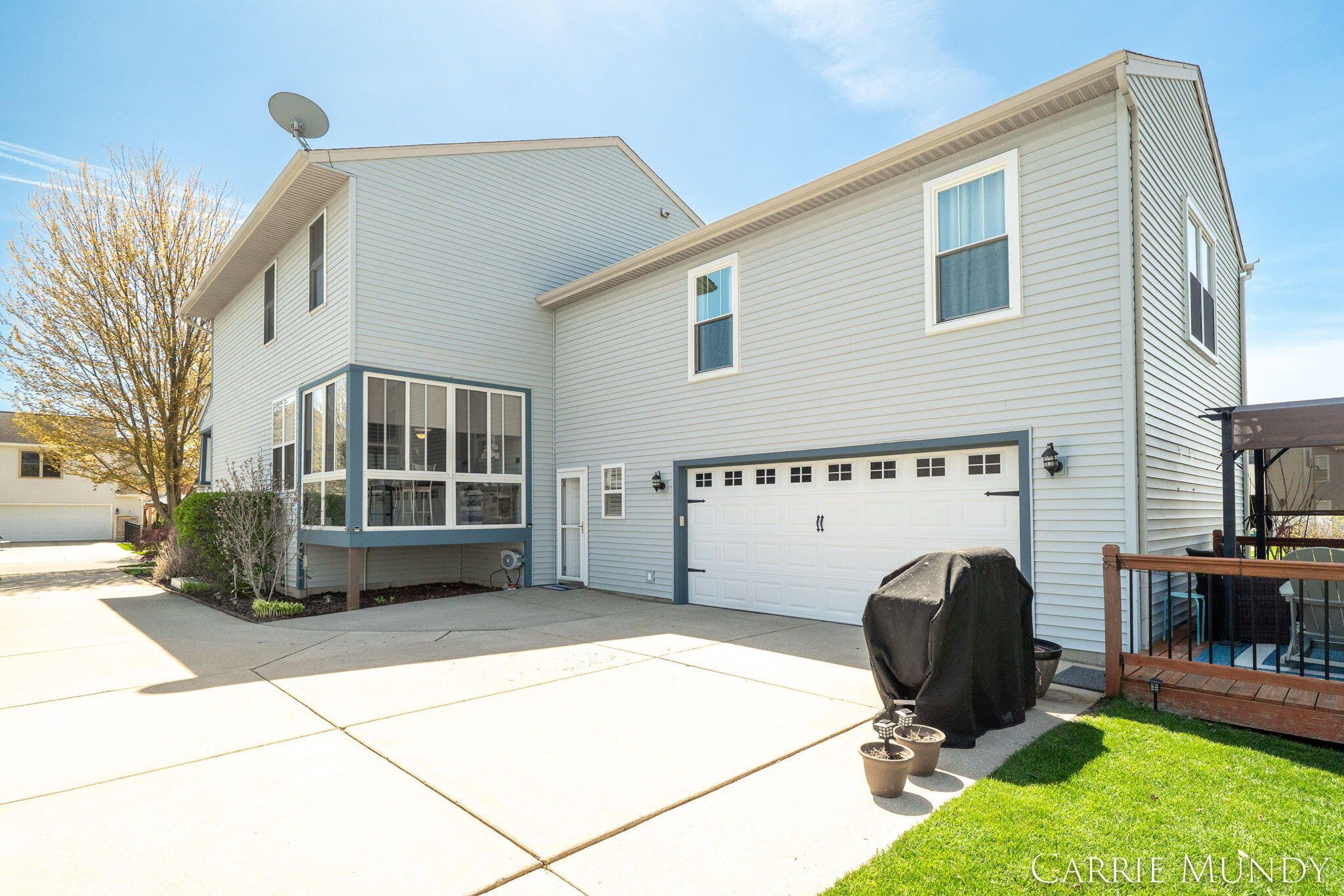 557 Brookstone Street Holland MI 49423