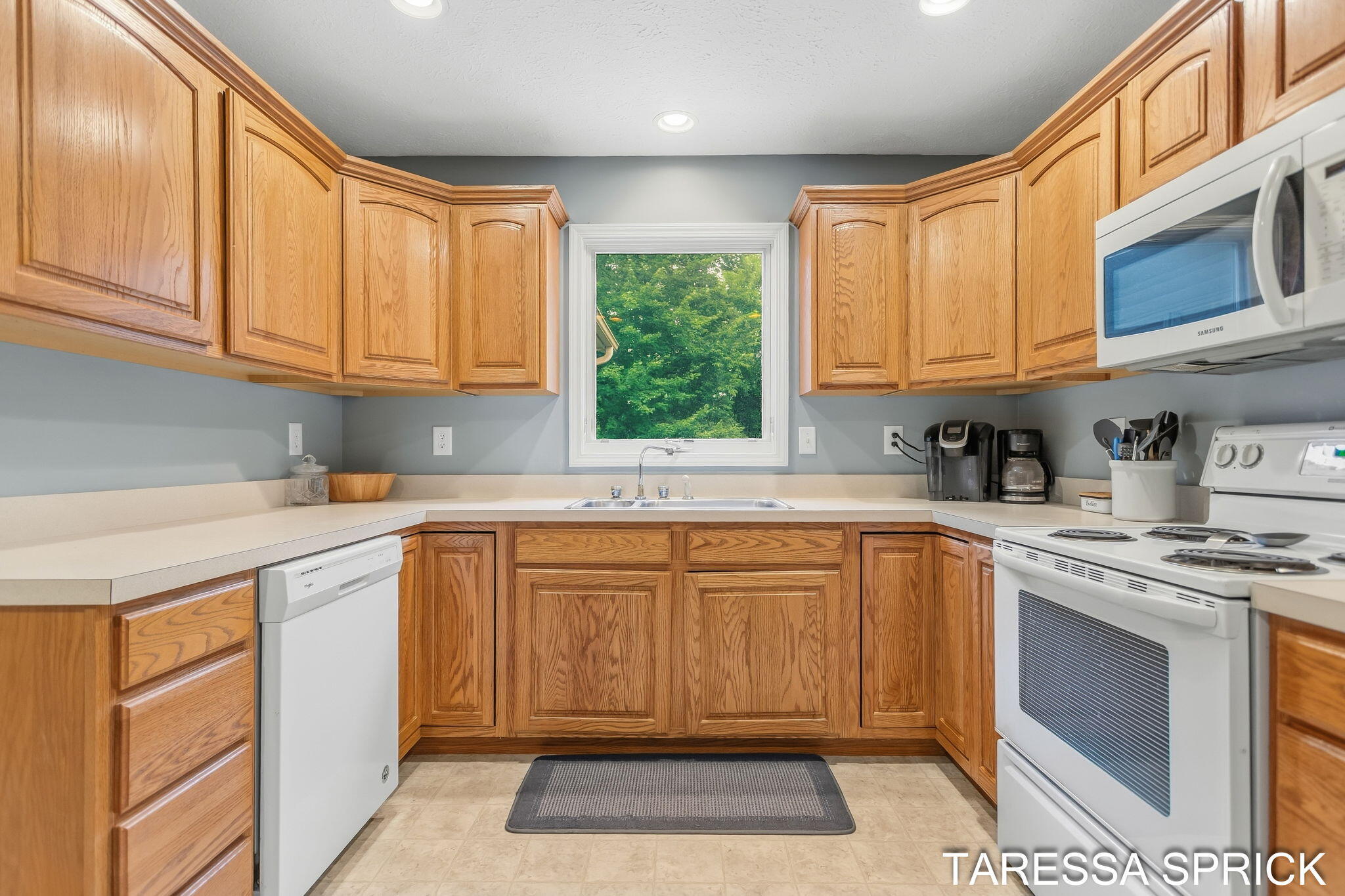 5104 152nd Avenue West Olive MI 49460