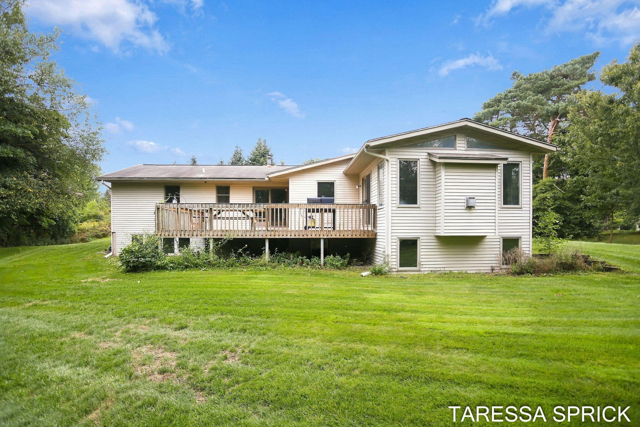 5104 152nd Avenue West Olive MI 49460