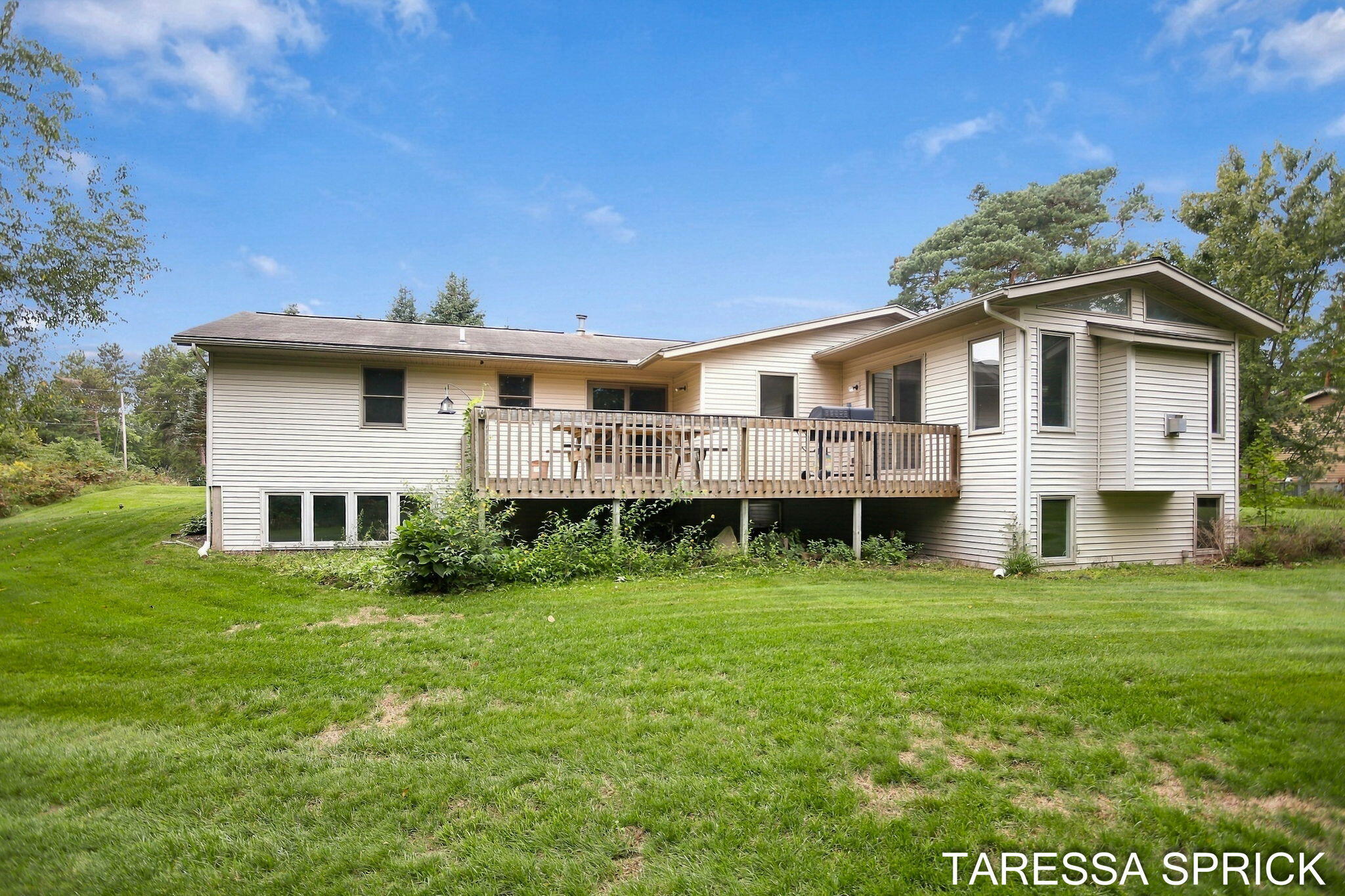5104 152nd Avenue West Olive MI 49460