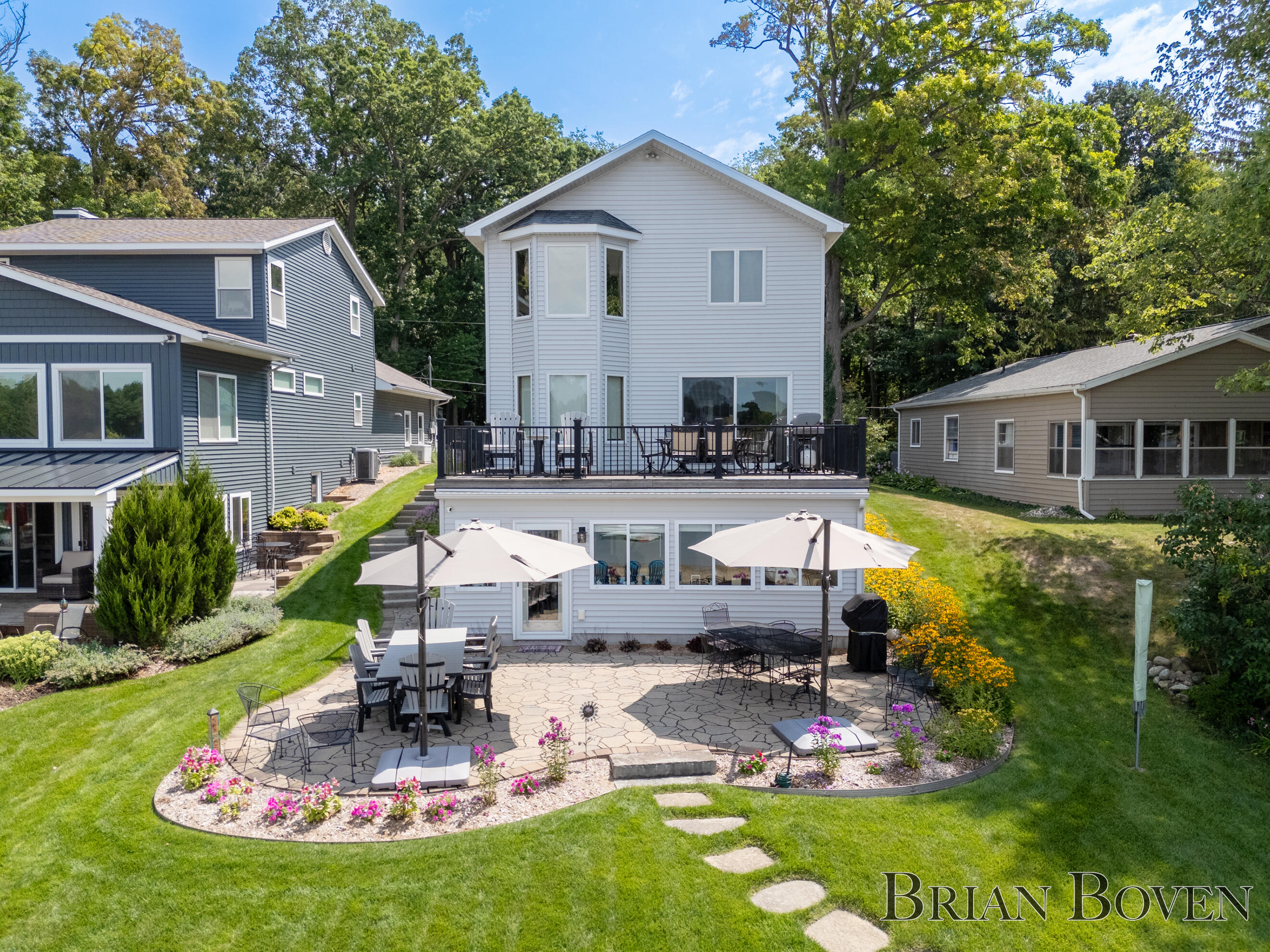 7550 Hessler Drive NE Rockford MI 49341