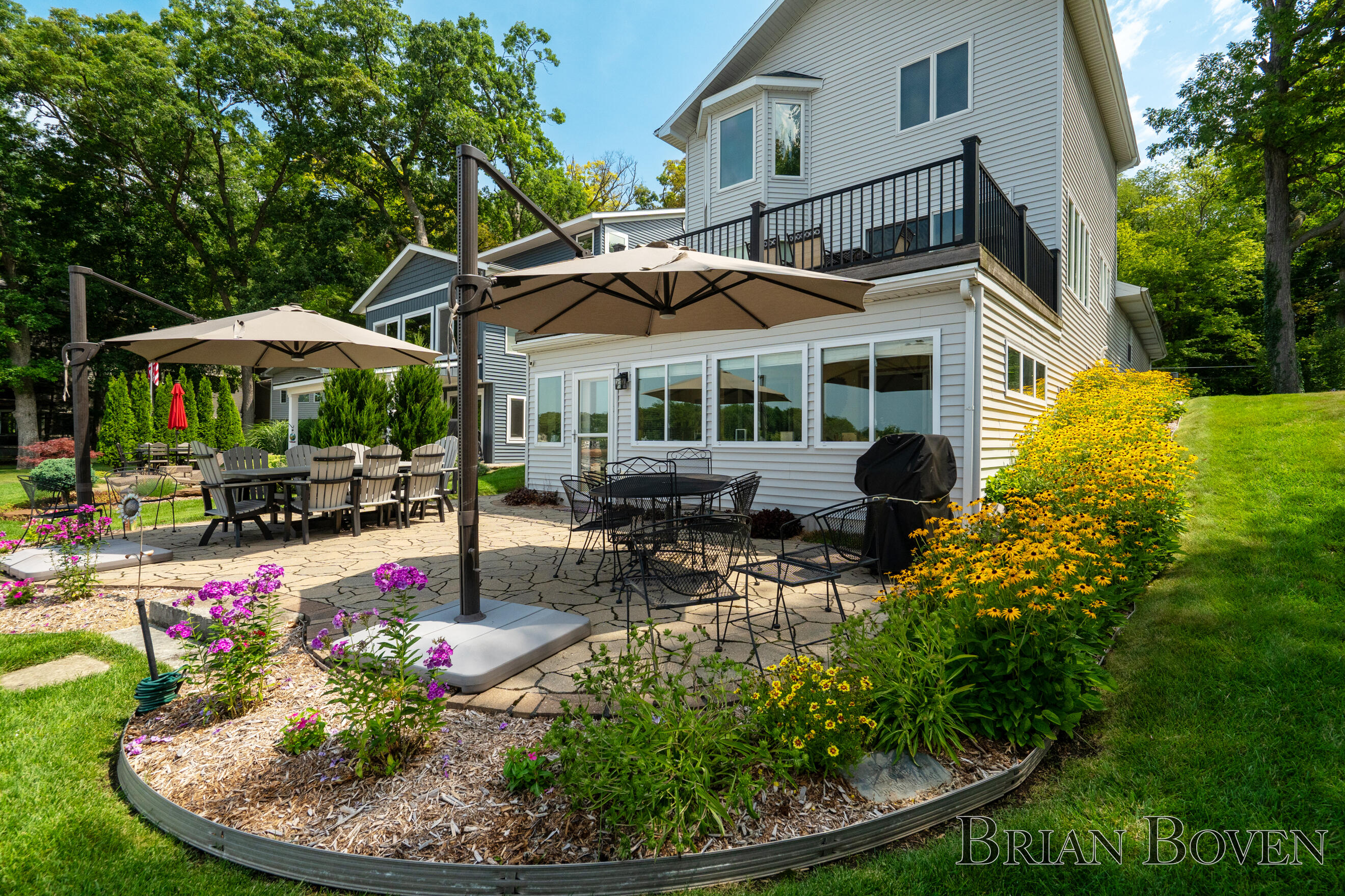 7550 Hessler Drive NE Rockford MI 49341