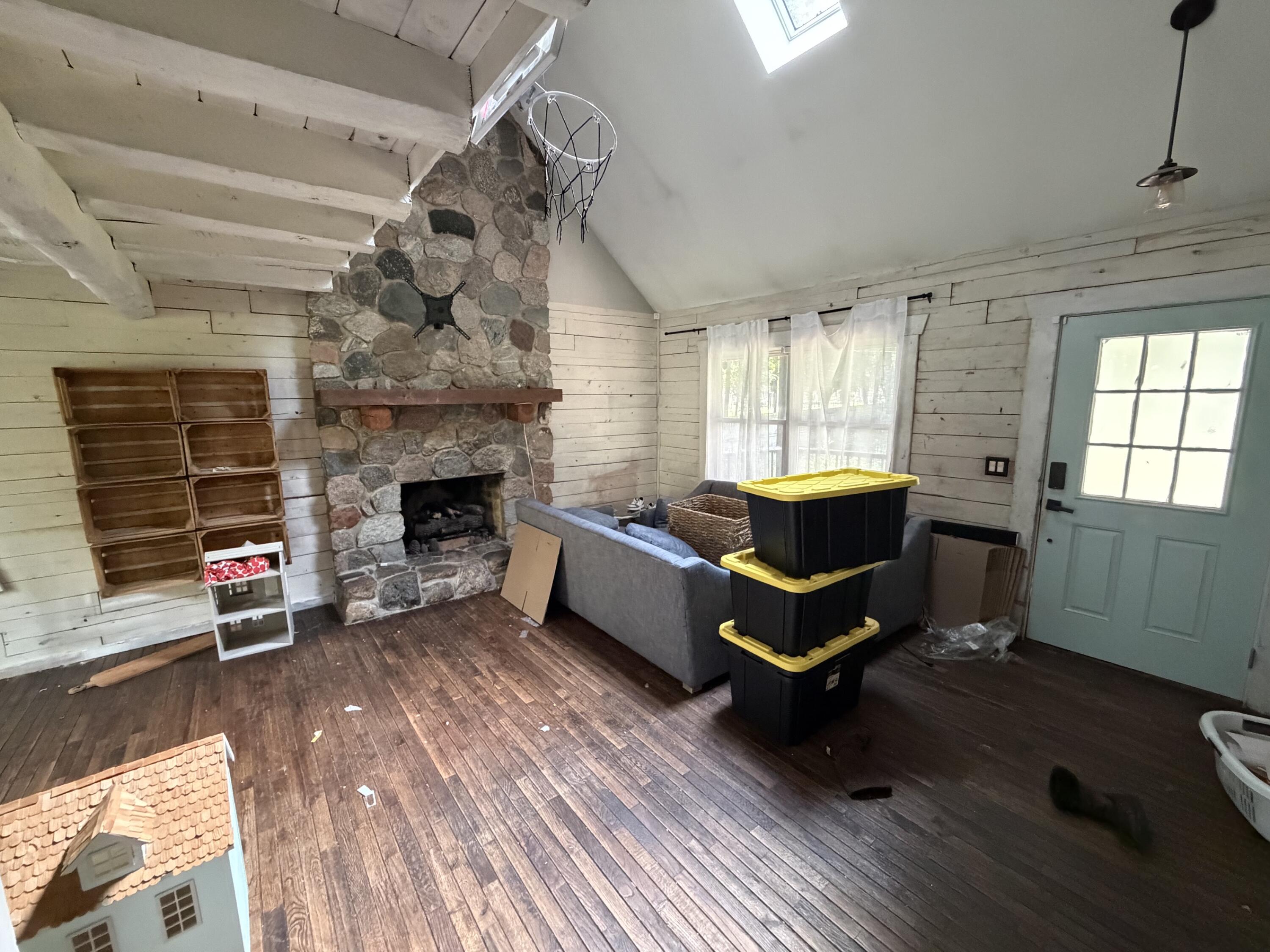 3035 3 Mile Road NE Grand Rapids MI 49525