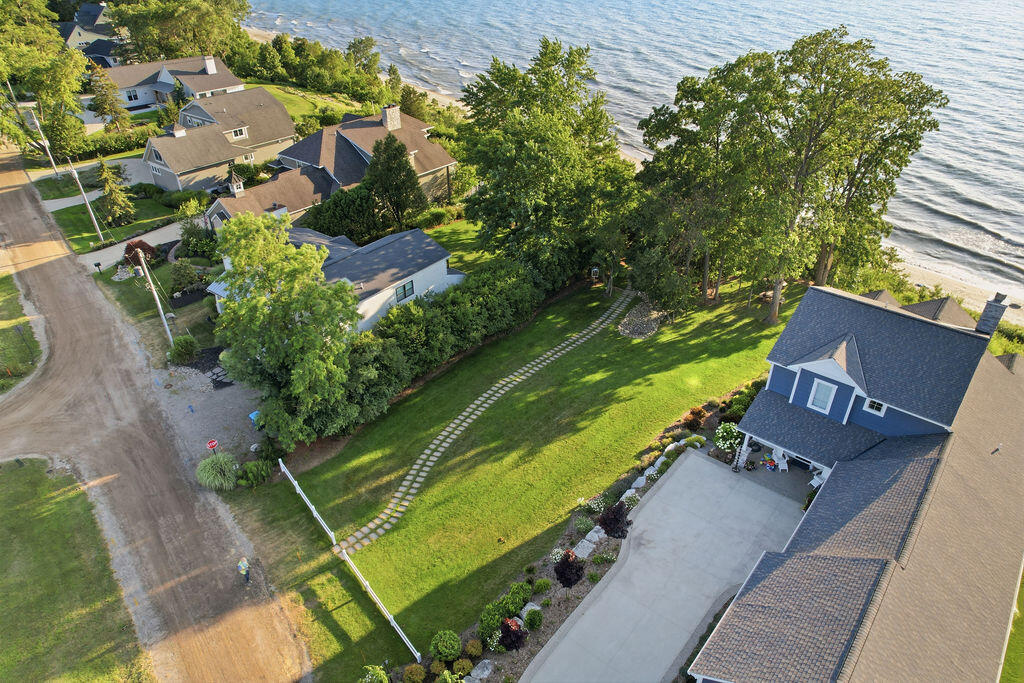453 Sunset Parkway South Haven MI 49090