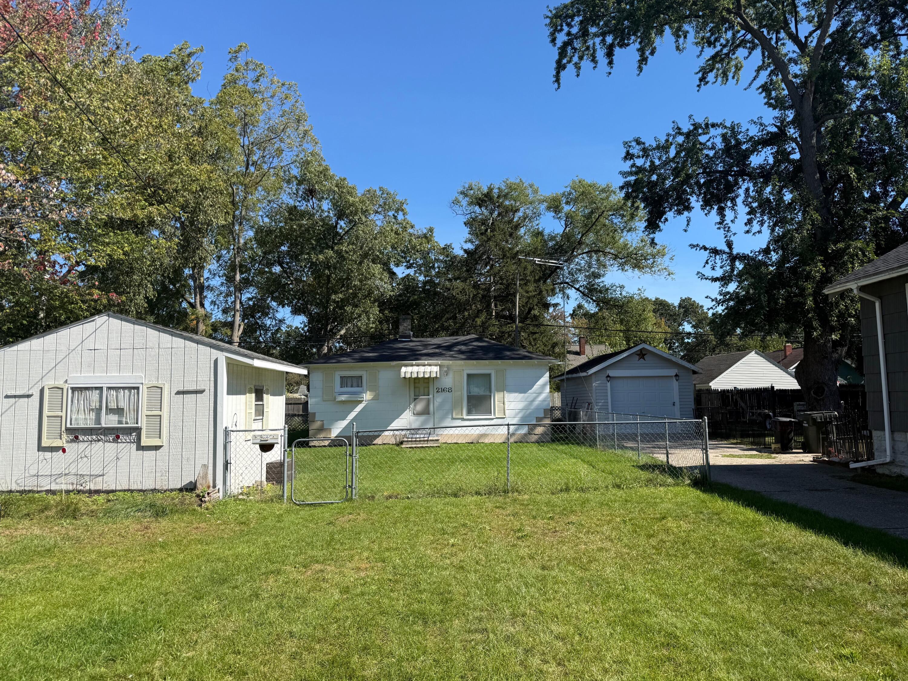 2168 Blodgett Street Muskegon MI 49441