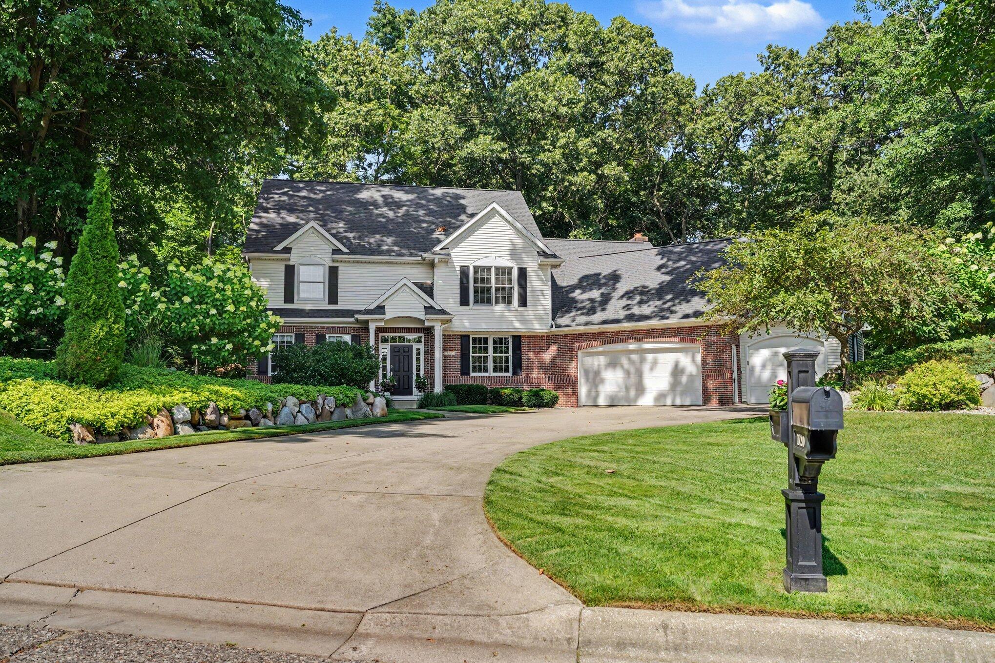 1720 Breezy Point Lane Kalamazoo MI 49009