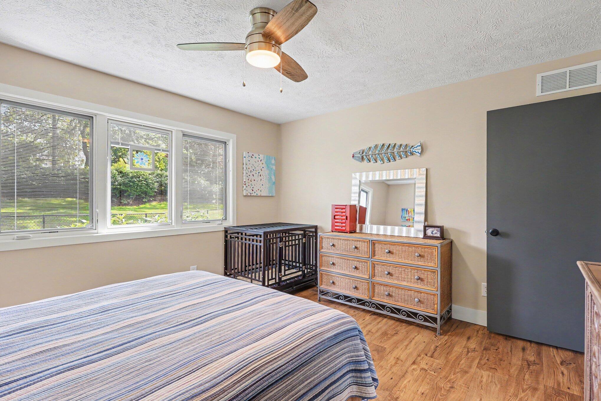 541 Mason Street Saugatuck MI 49453