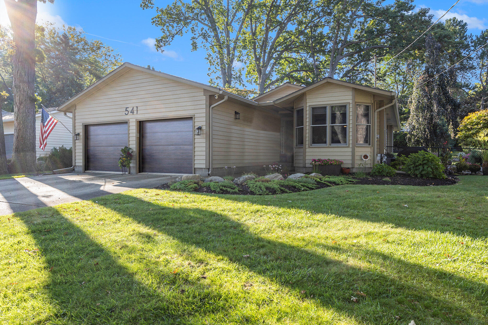 541 Mason Street Saugatuck MI 49453