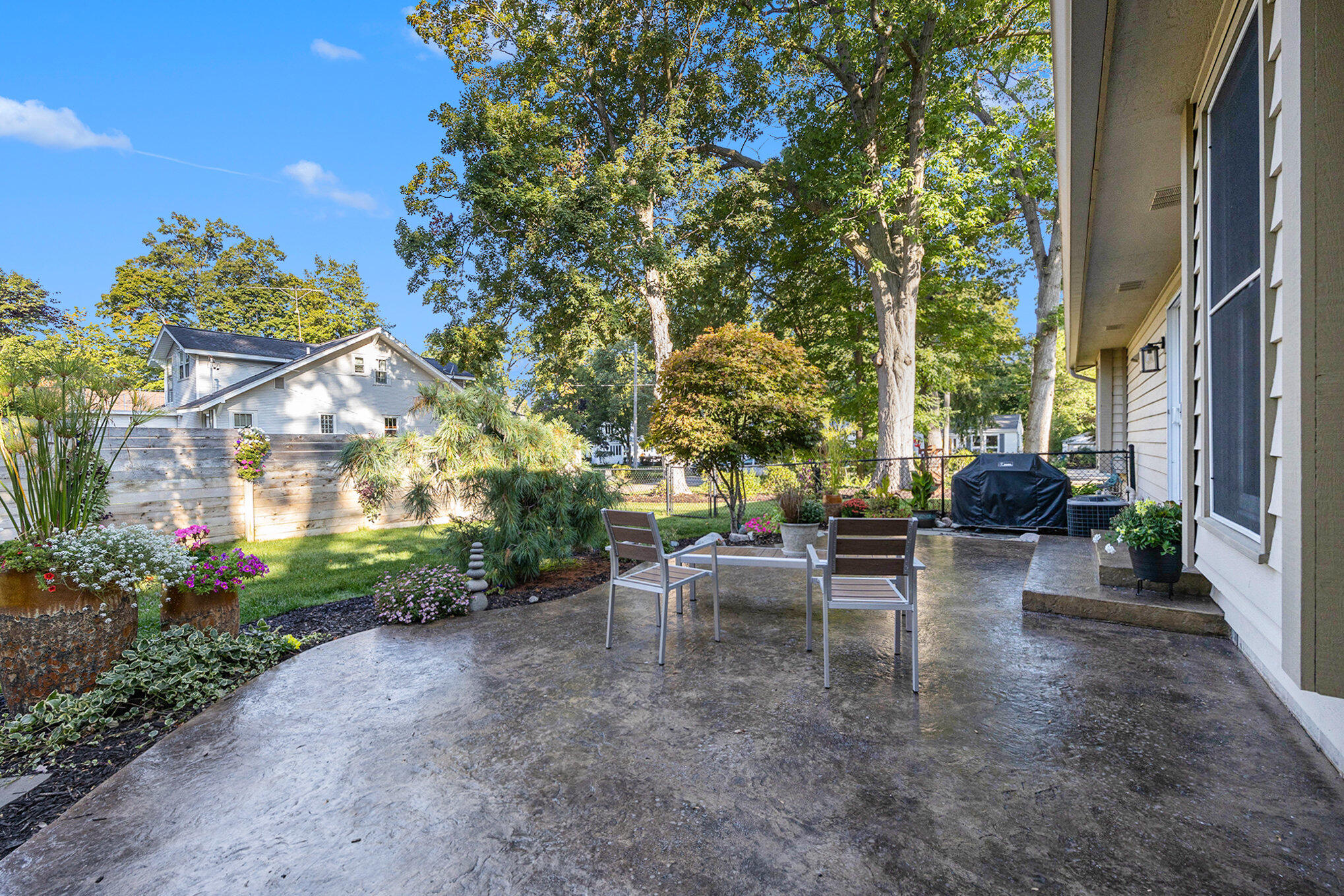 541 Mason Street Saugatuck MI 49453