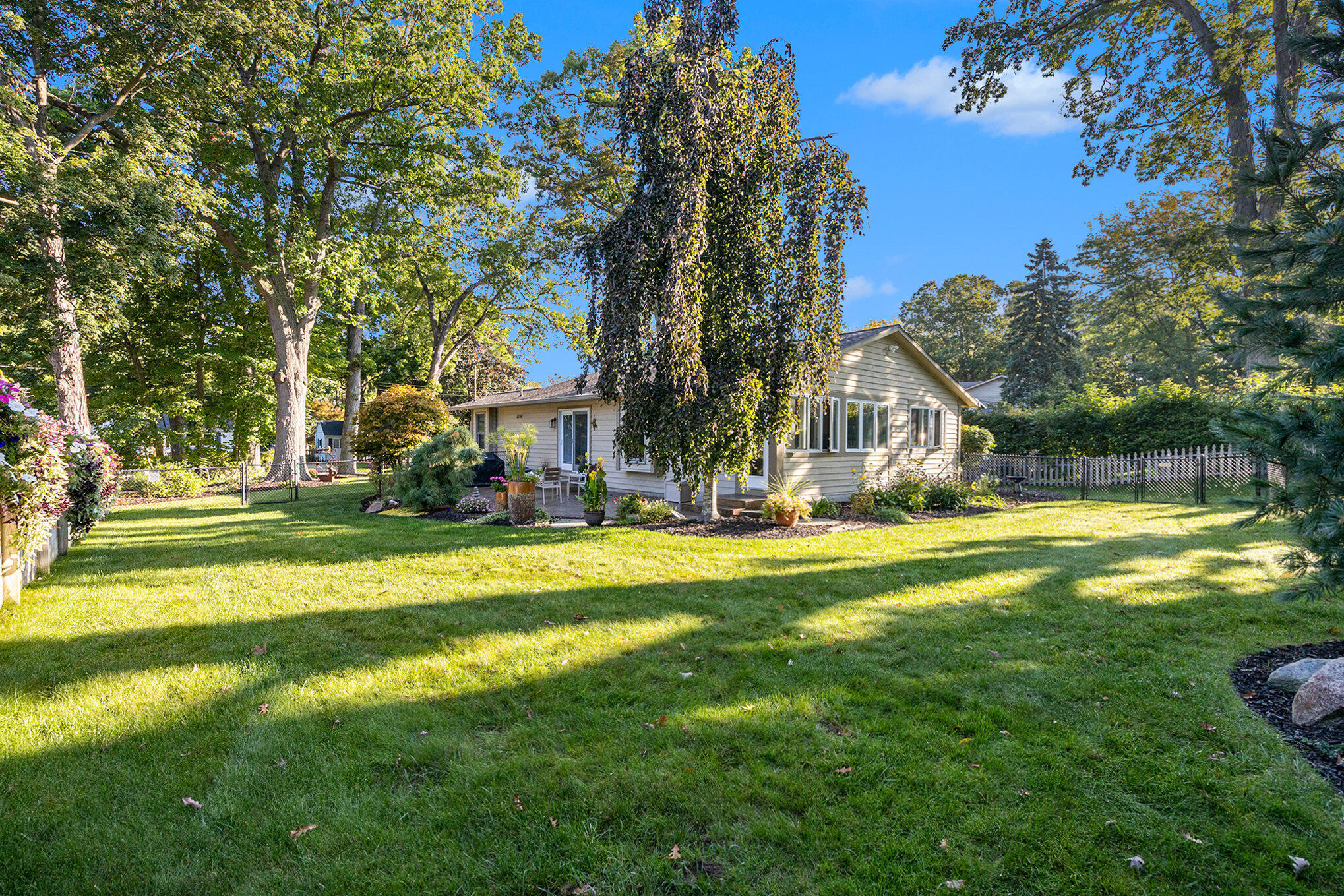 541 Mason Street Saugatuck MI 49453