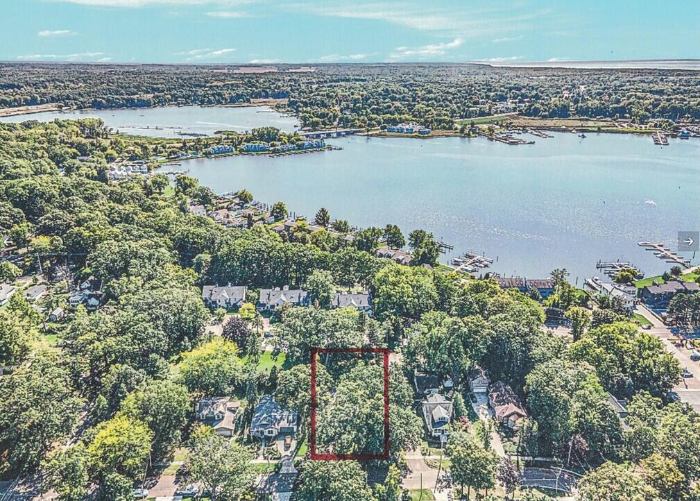 541 Mason Street Saugatuck MI 49453