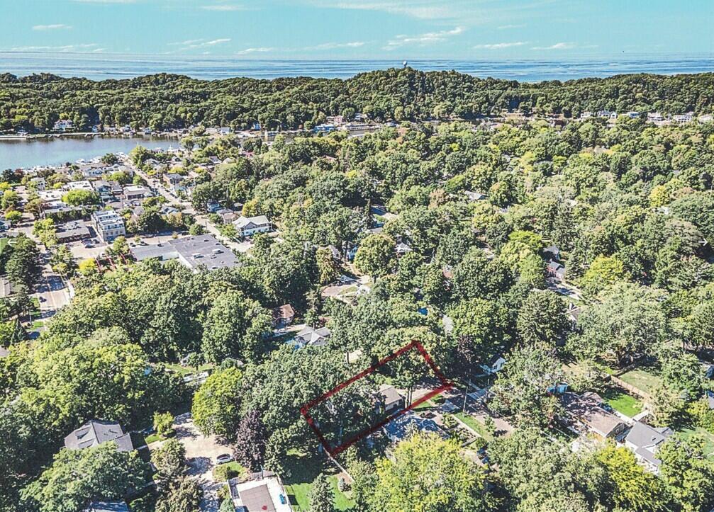 541 Mason Street Saugatuck MI 49453