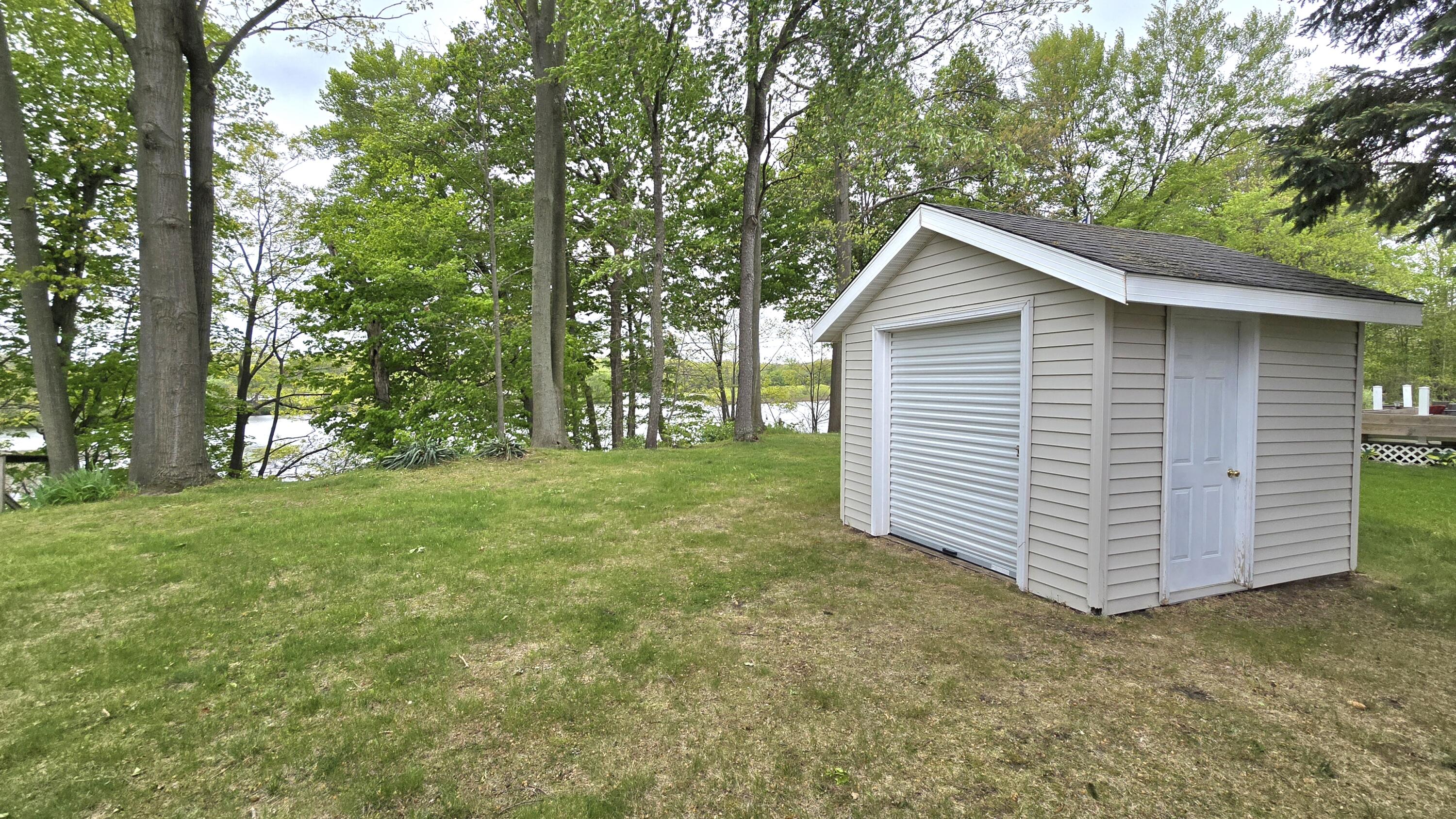 3220 Fairhaven Drive Allegan MI 49010