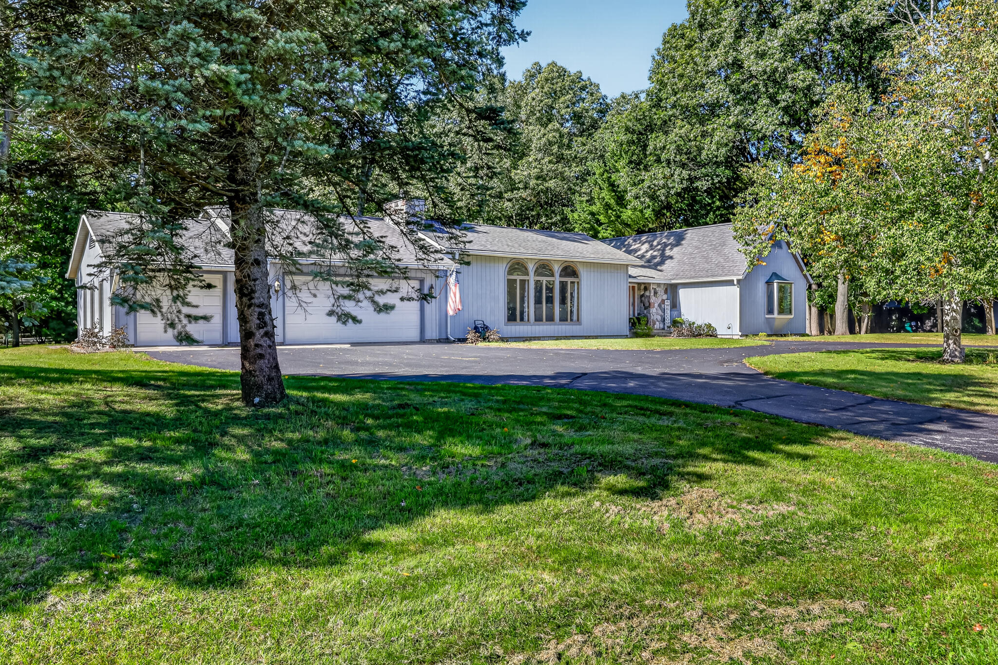 3985 Harbor Point Drive Norton Shores MI 49441