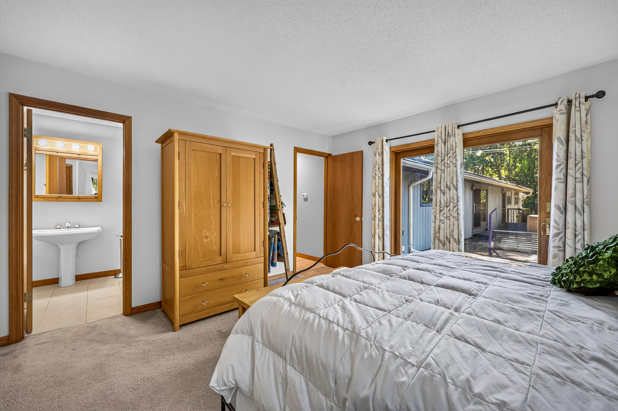 3985 Harbor Point Drive Norton Shores MI 49441