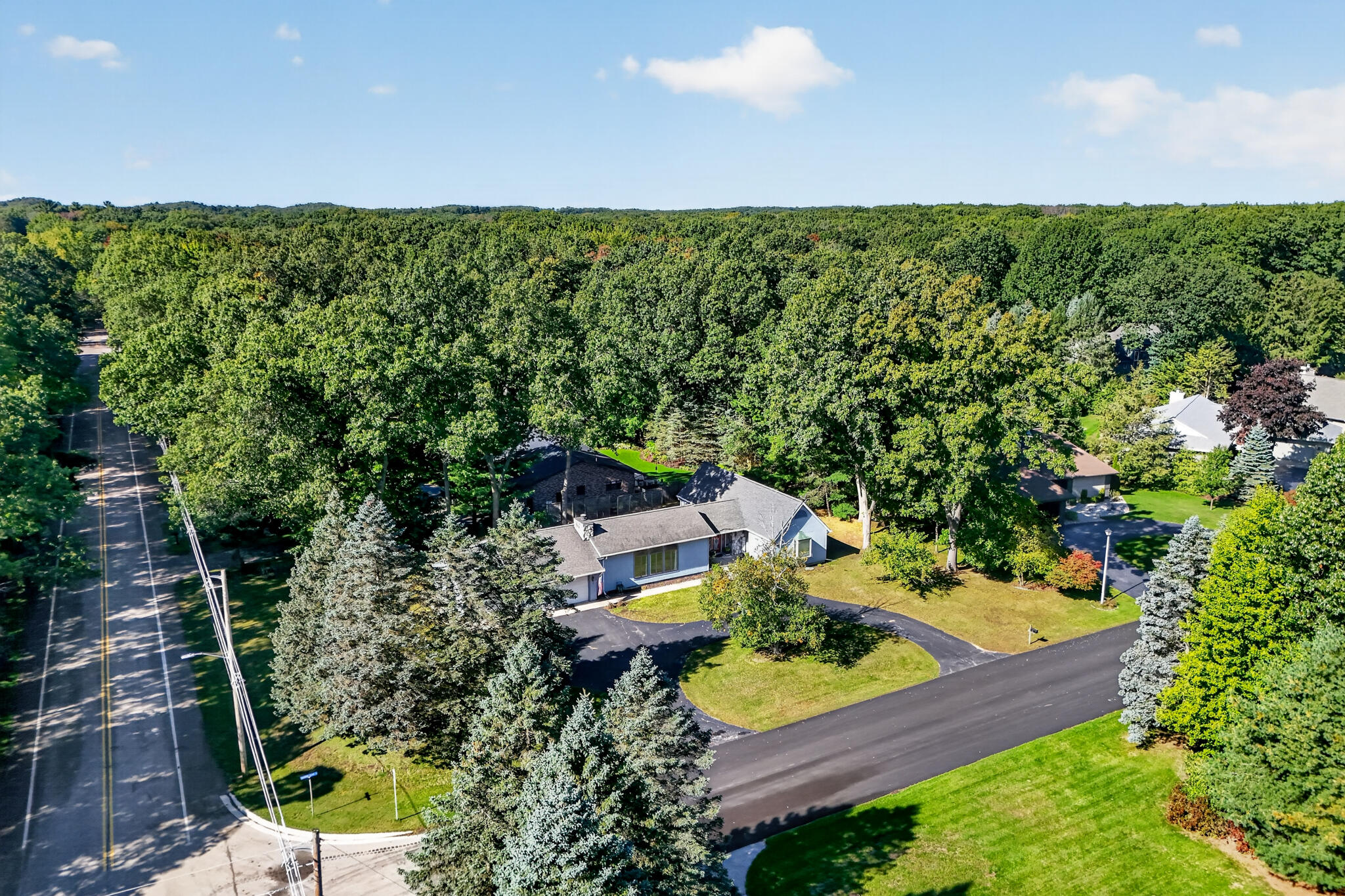 3985 Harbor Point Drive Norton Shores MI 49441