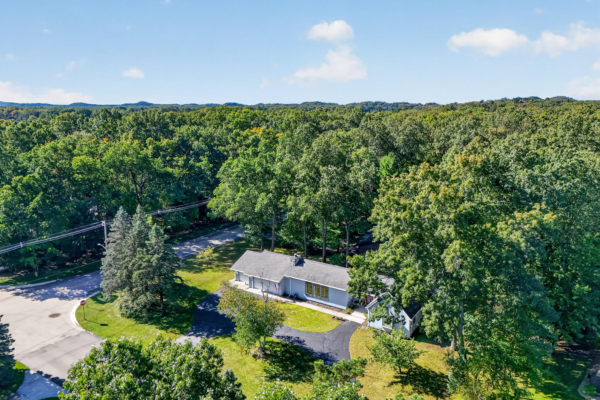 3985 Harbor Point Drive Norton Shores MI 49441