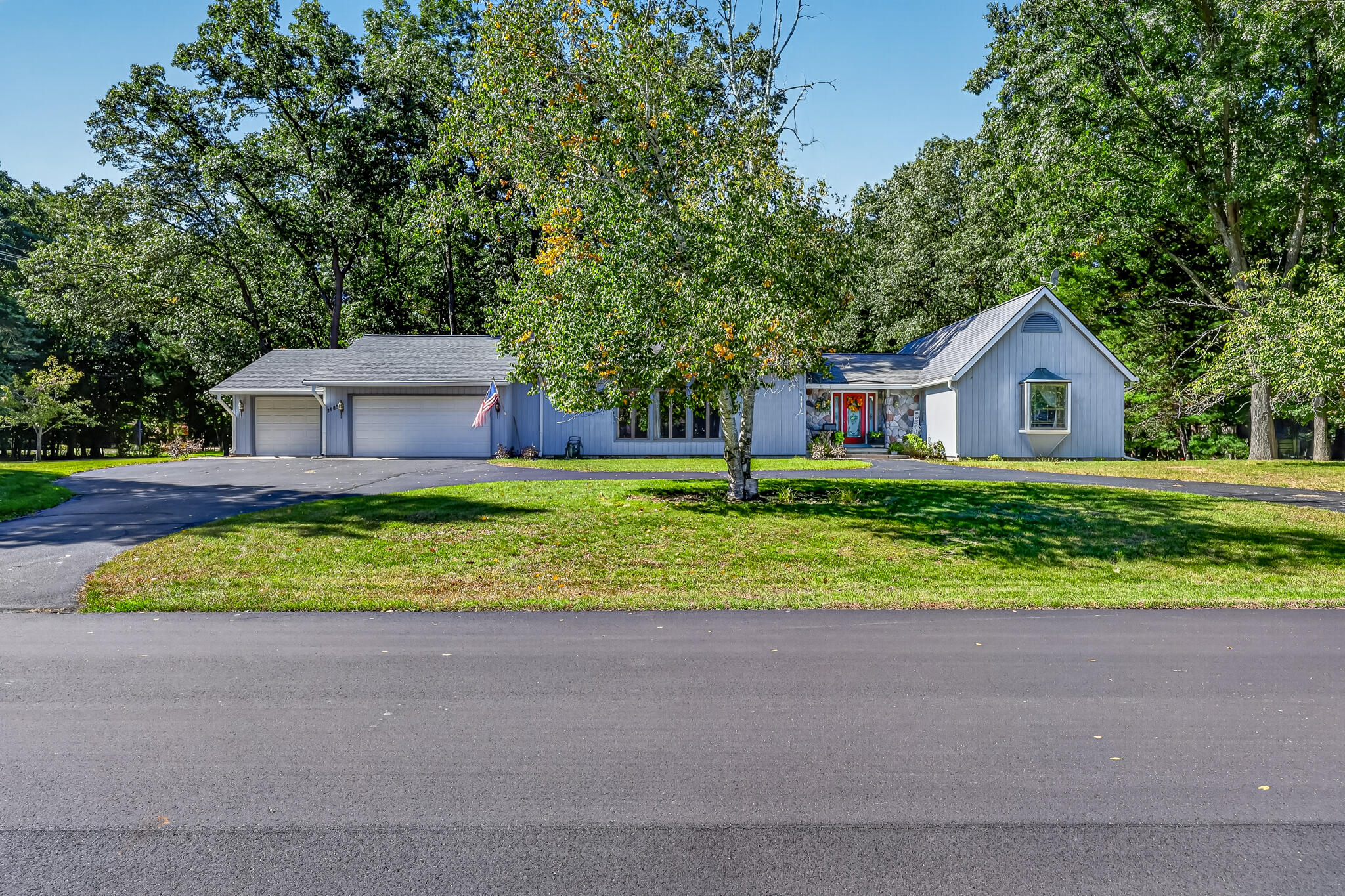 3985 Harbor Point Drive Norton Shores MI 49441
