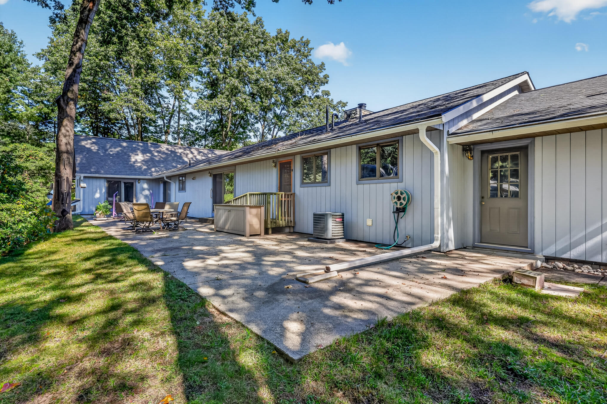 3985 Harbor Point Drive Norton Shores MI 49441
