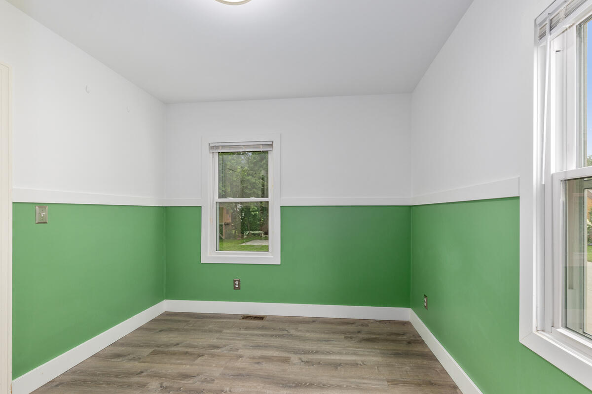 1257 Hillcrest Avenue NW Grand Rapids MI 49504