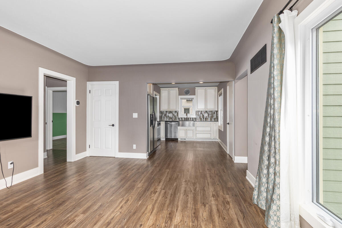 1257 Hillcrest Avenue NW Grand Rapids MI 49504