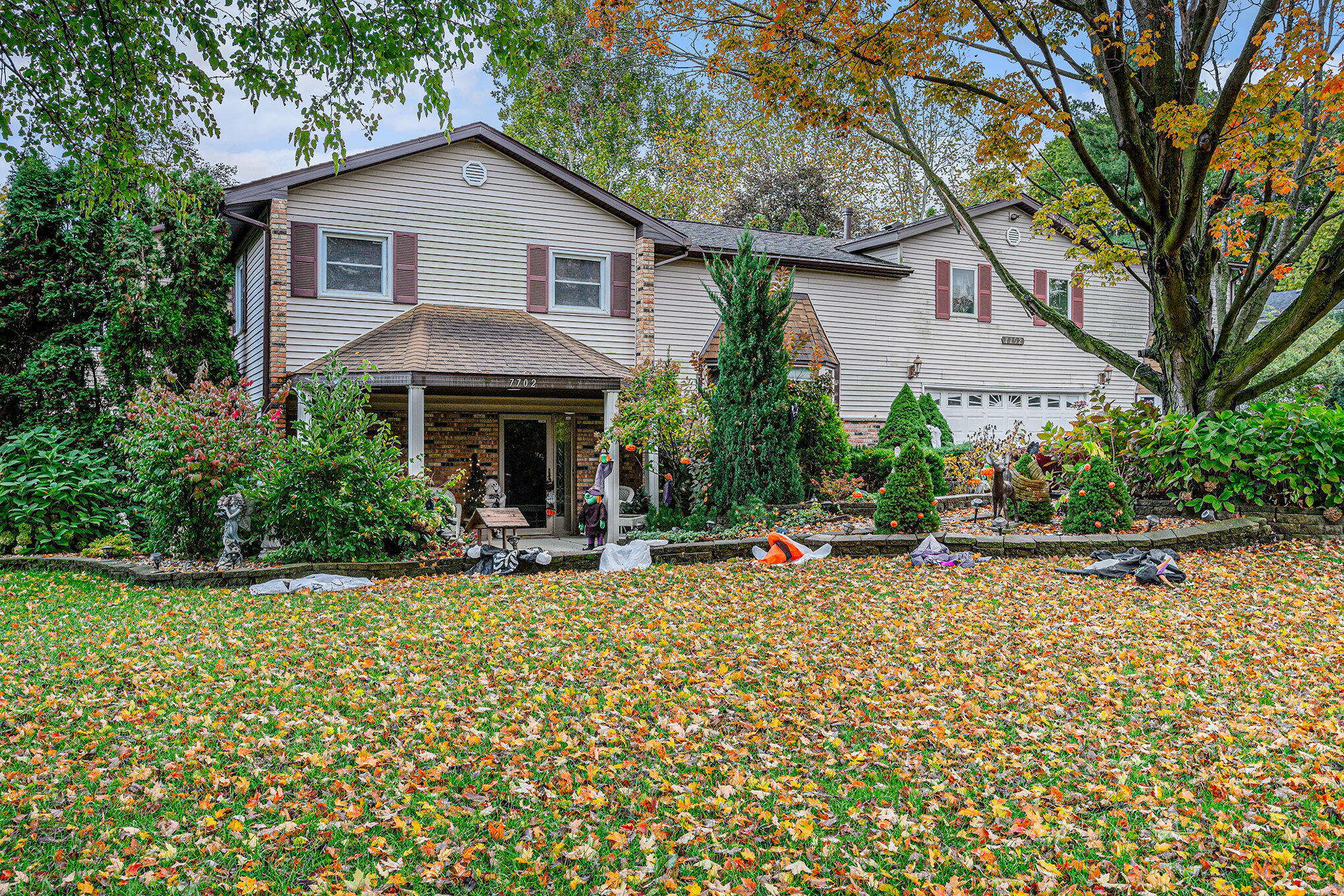 7702 N Gleneagle Drive Kalamazoo MI 49048