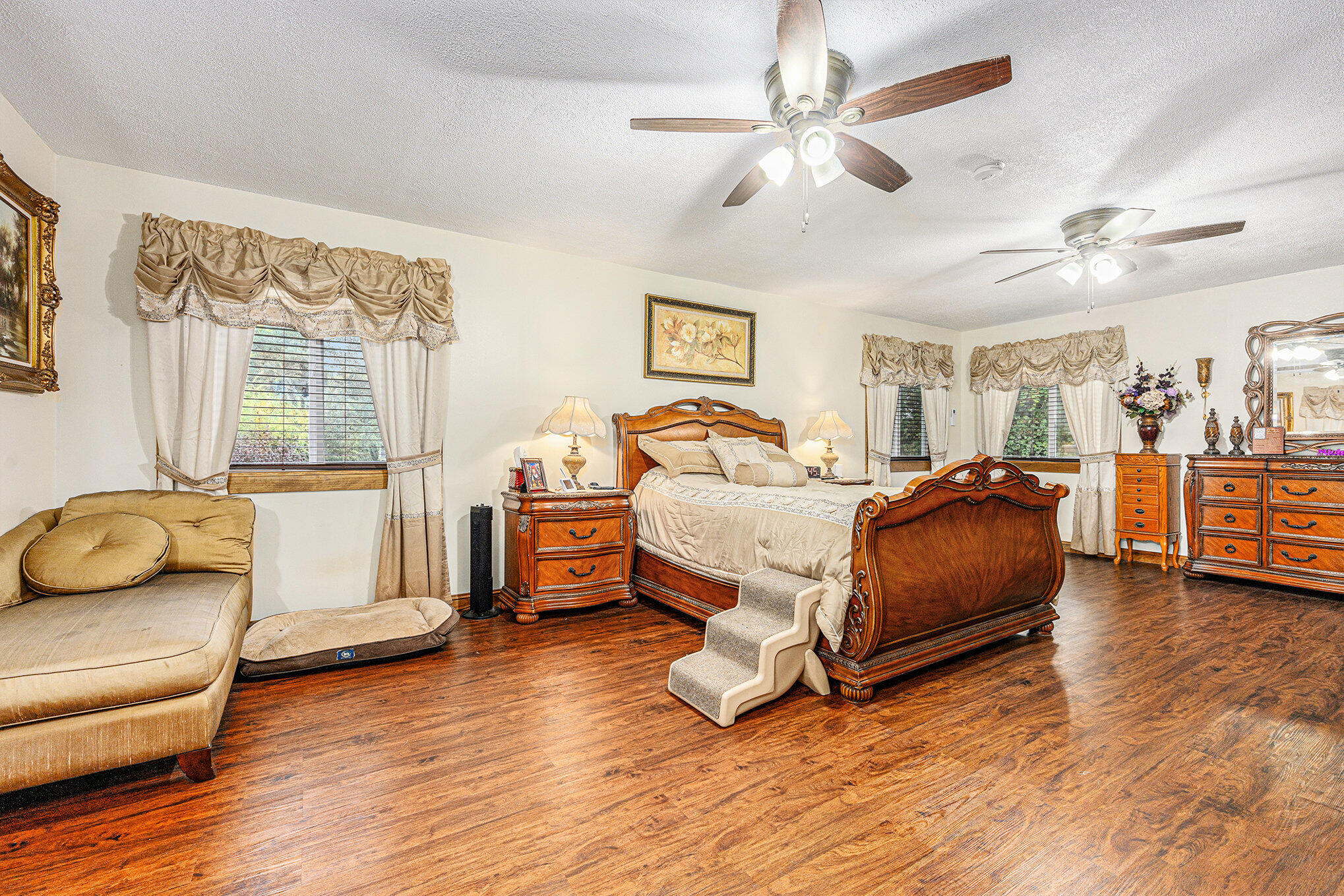 7702 N Gleneagle Drive Kalamazoo MI 49048