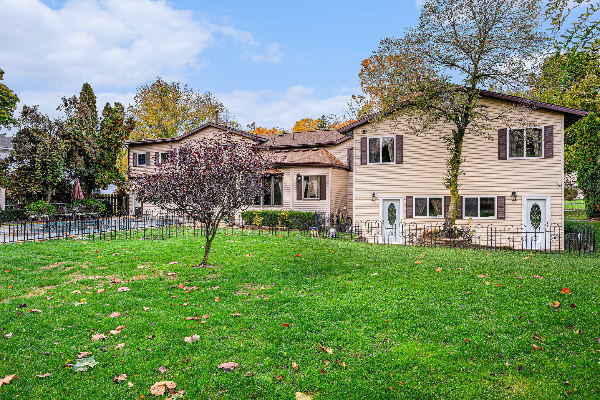 7702 N Gleneagle Drive Kalamazoo MI 49048