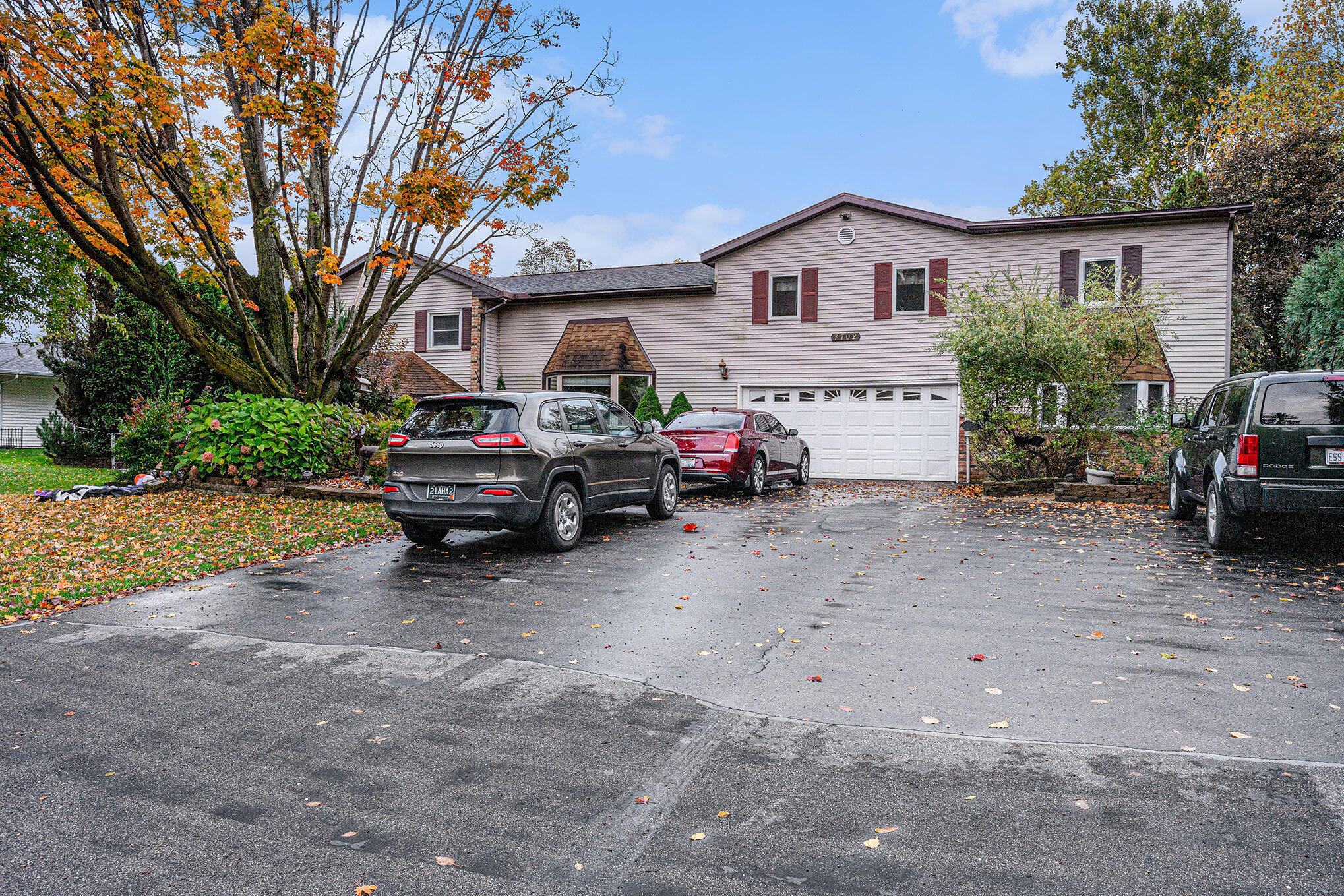 7702 N Gleneagle Drive Kalamazoo MI 49048